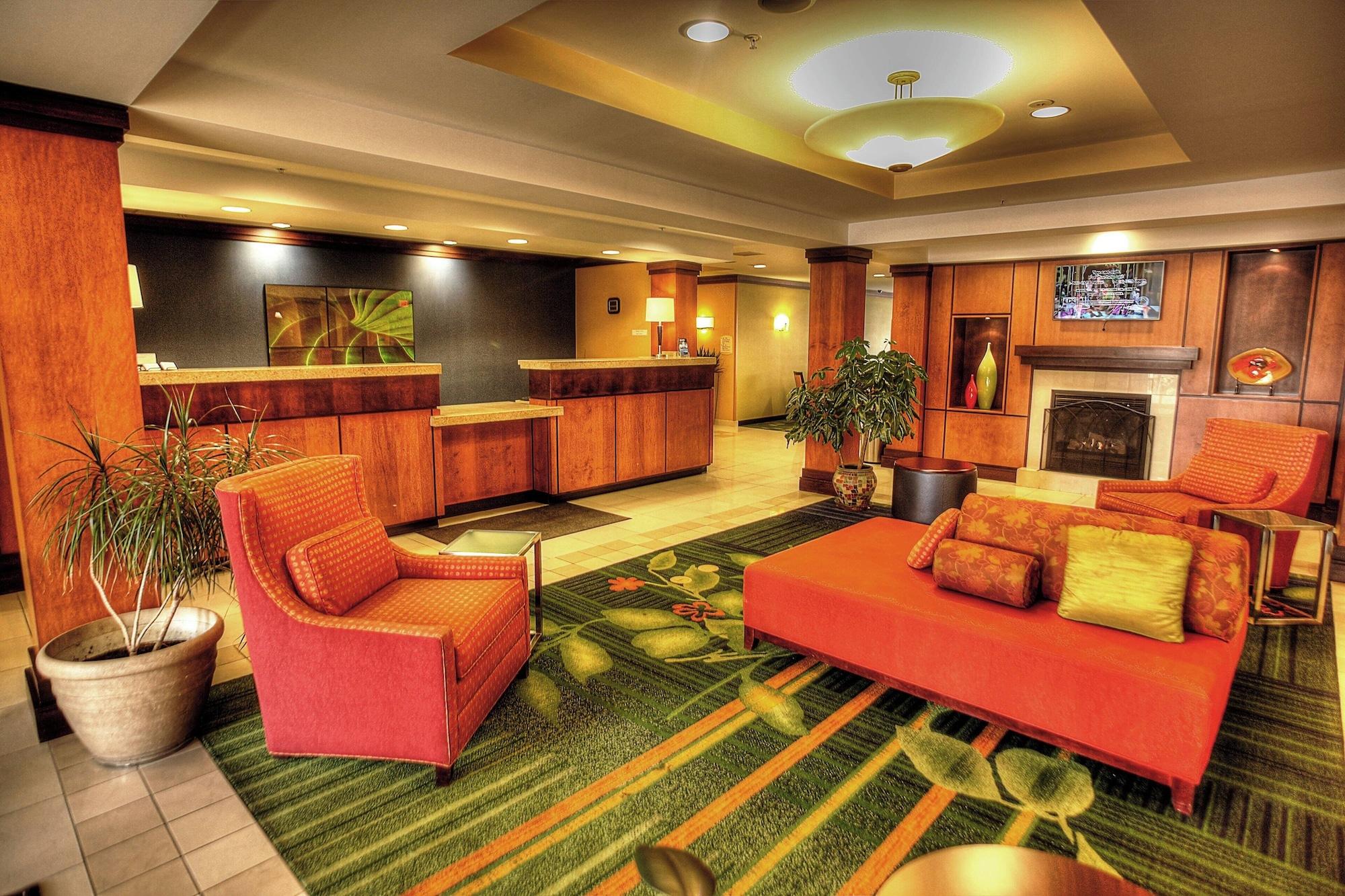 Vista Lobby Fairfield Inn & Suites by Marriott Mt. Vernon Rend Lake