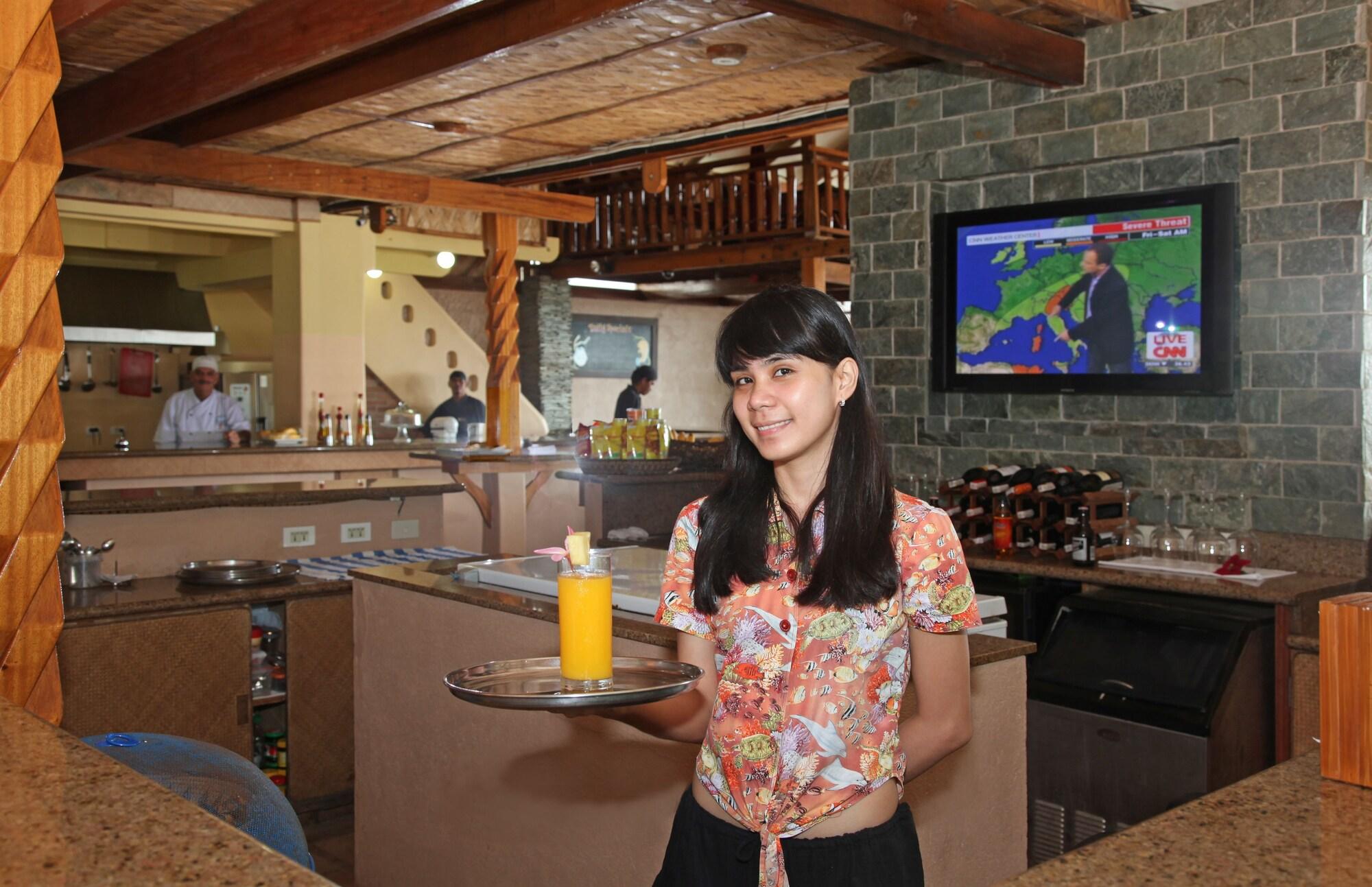 Bar/Salón El Galleon Beach Resort Asia Divers