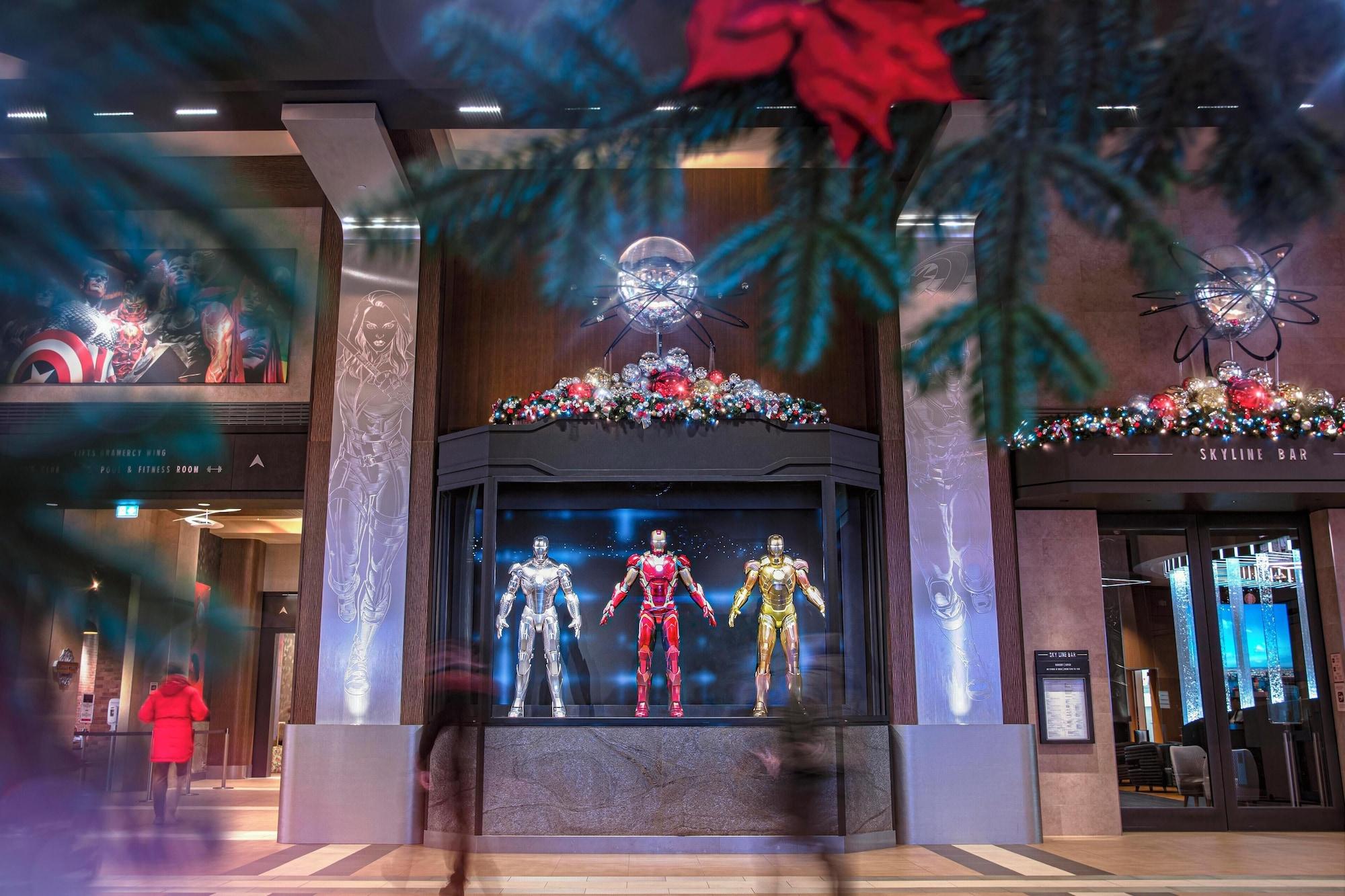 Vista Lobby Disney Hotel New York - The Art of Marvel