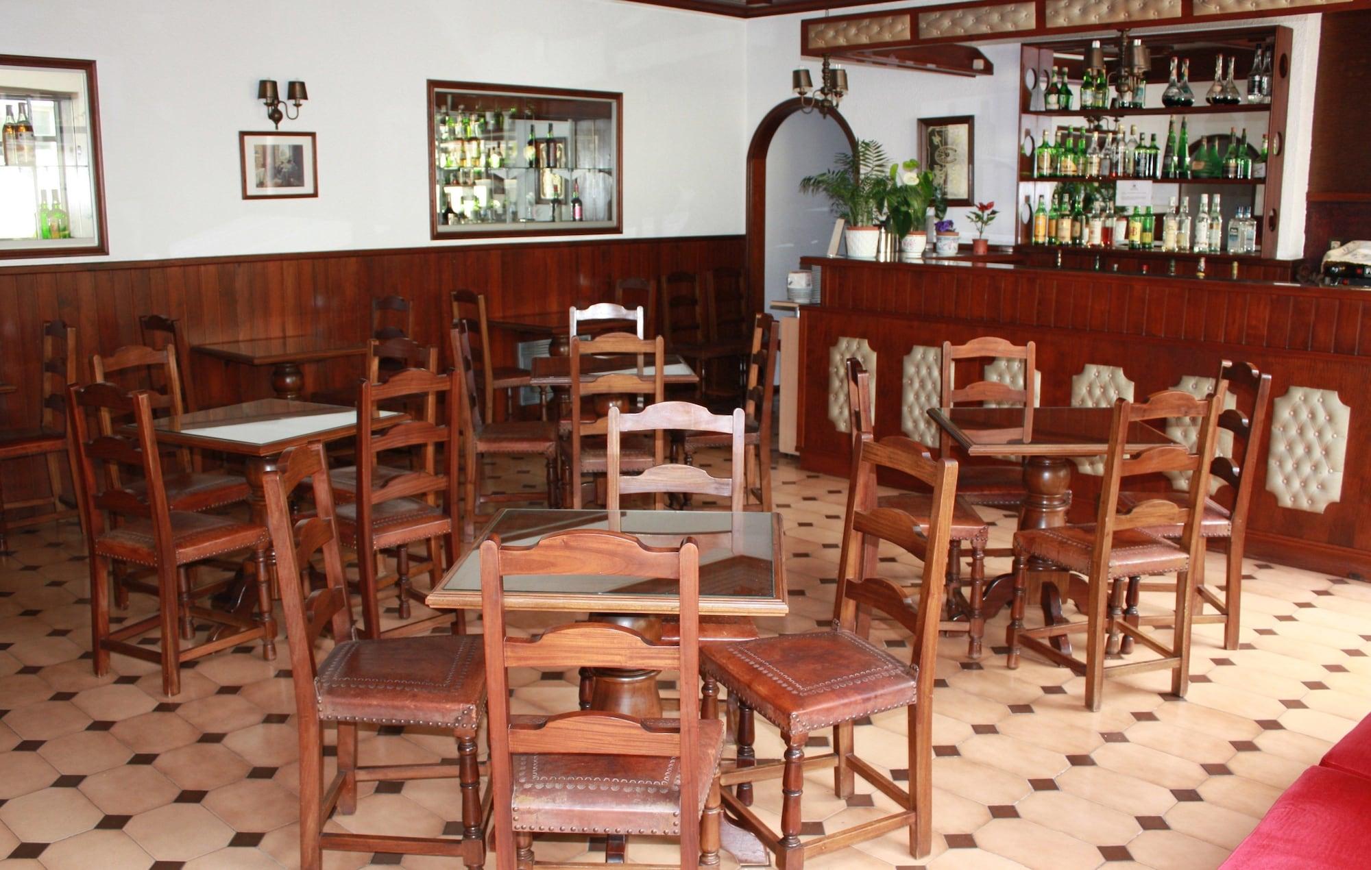 Bar/Salón Hotel Dona Leonor