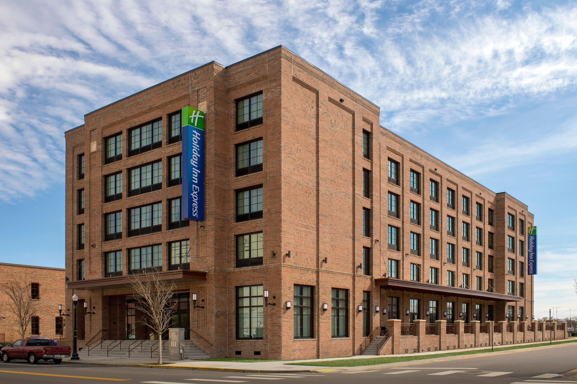 Vista Exterior Holiday Inn Express Pensacola Downtown by IHG
