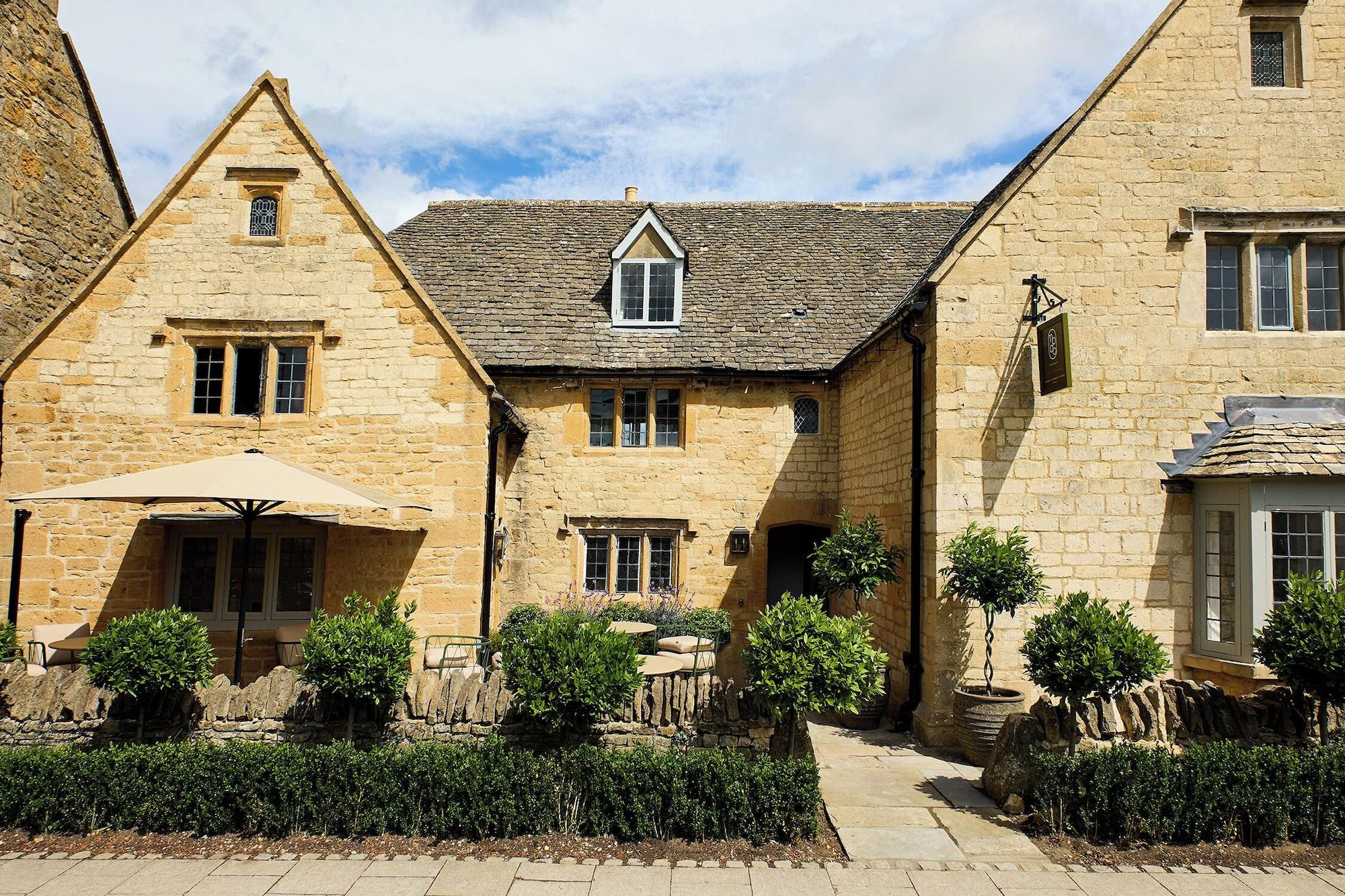 Varios House of George W. Davies