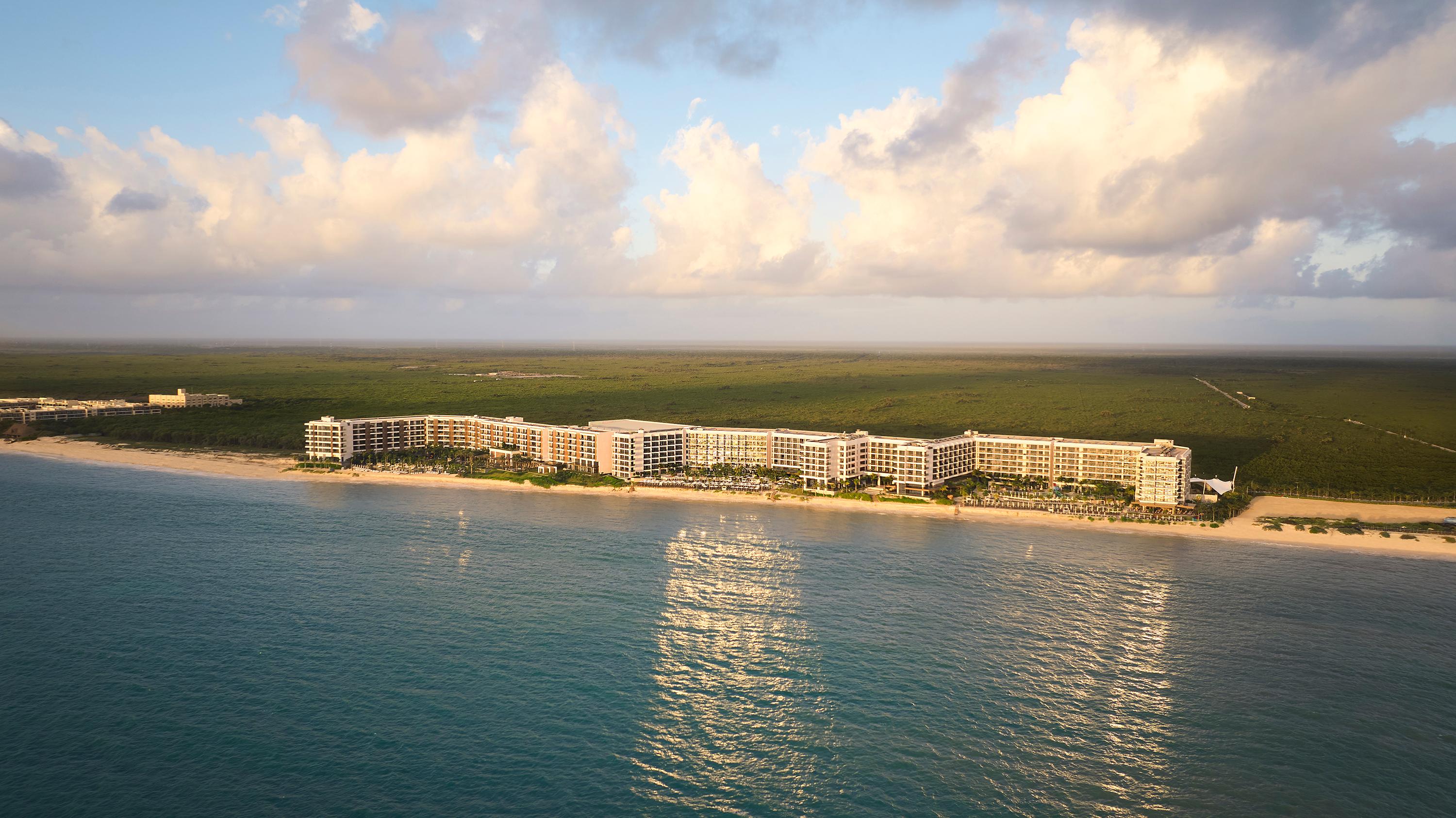 Vista Exterior Hilton Cancun, an All-Inclusive Resort