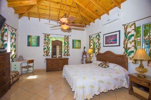 Alquiler Vacacional - Seaside Inn: Tortuga-Top floor with Amazing View-Private Pool! West Bay Beach!!!