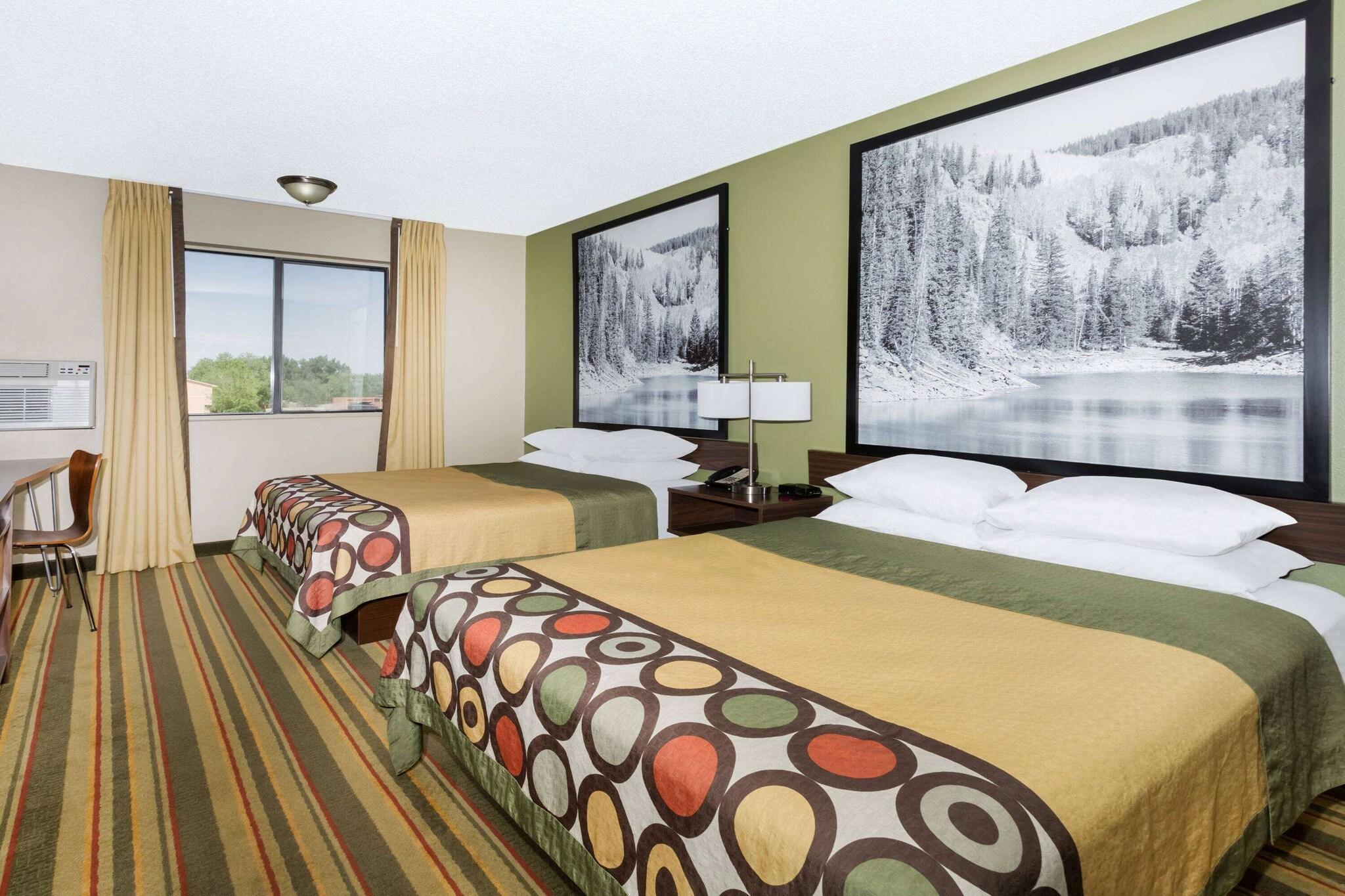 Instalaciones Recreativas Super 8 by Wyndham Montrose