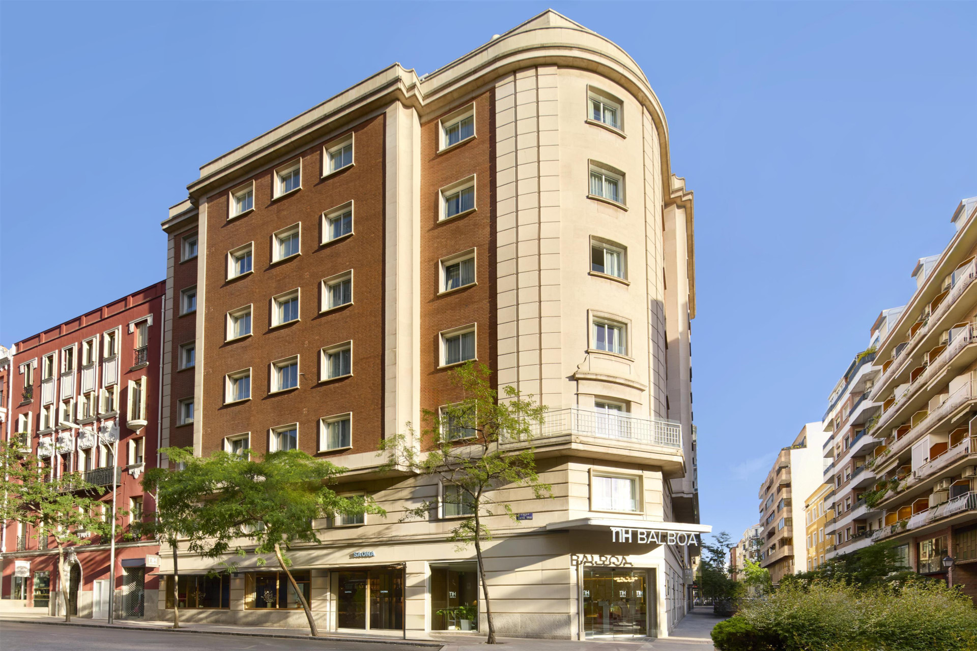 Vista Exterior NH Madrid Balboa