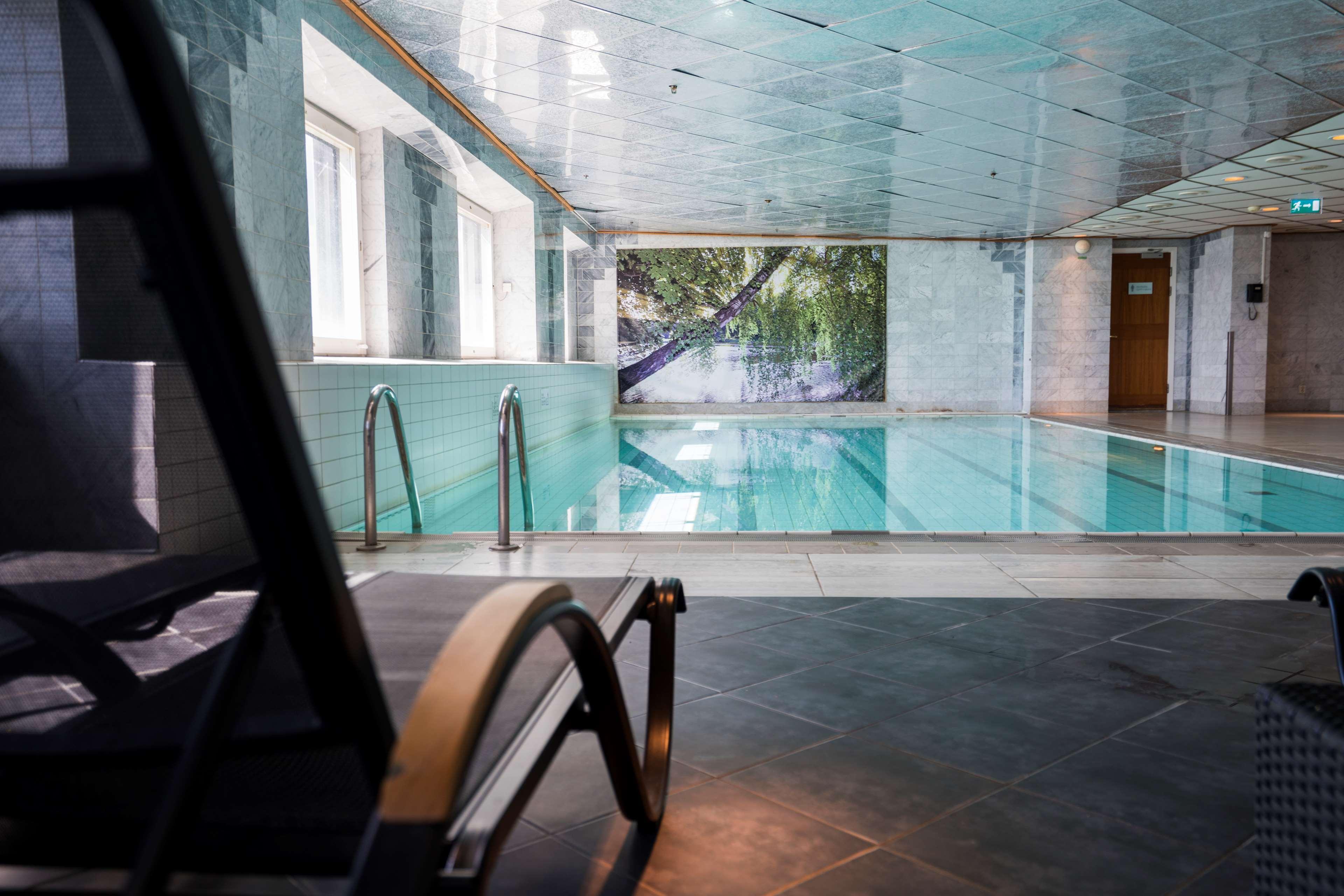 Vista Piscina Scandic Infra City