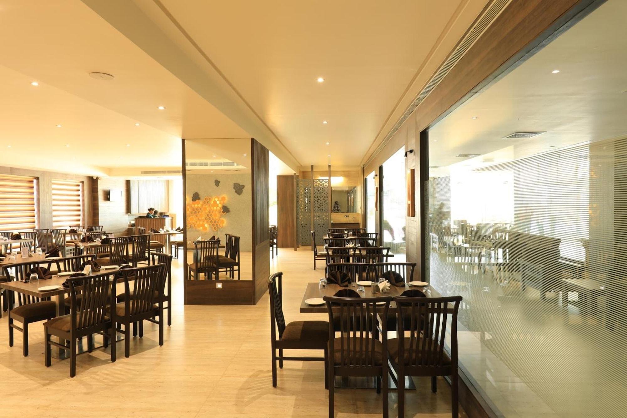 Restaurant The Byke Suraj Club