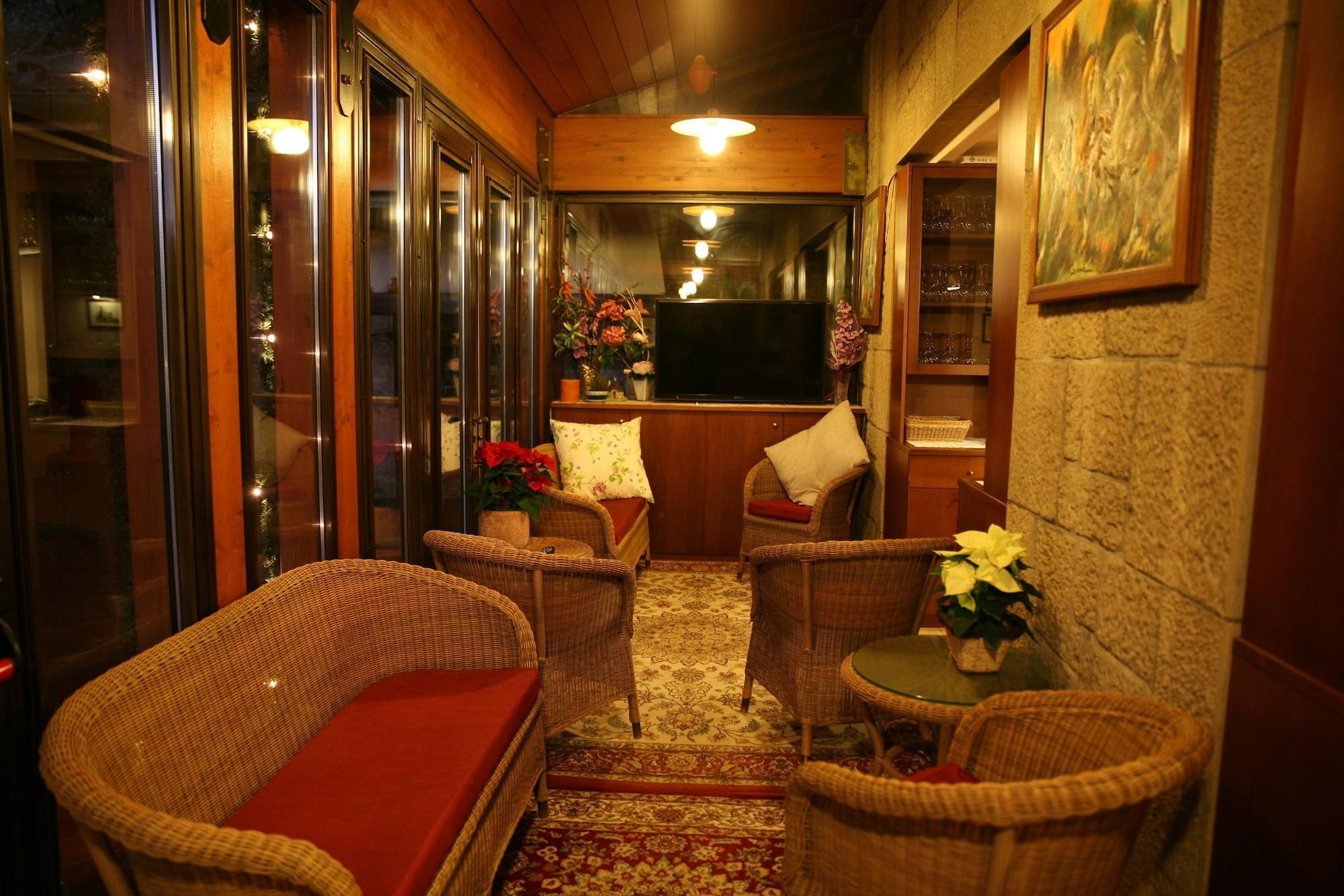 Vista Lobby Hotel Rosa