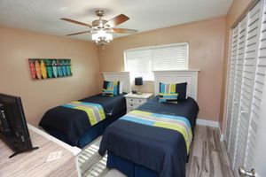 Alquiler Vacacional - Loving Life! 4br/2ba, heated pool, spa, grill, RV parking, boat ramp access