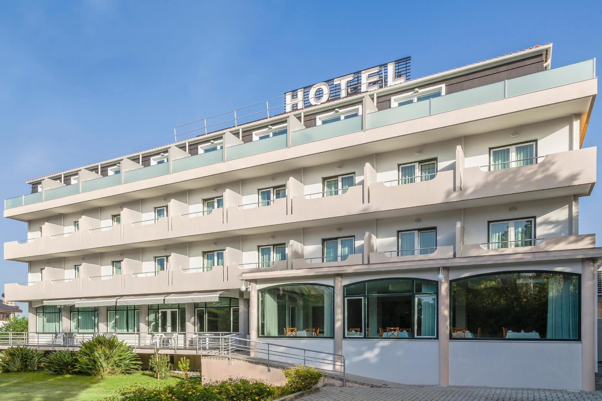 Vista Exterior Varzinn Hotel