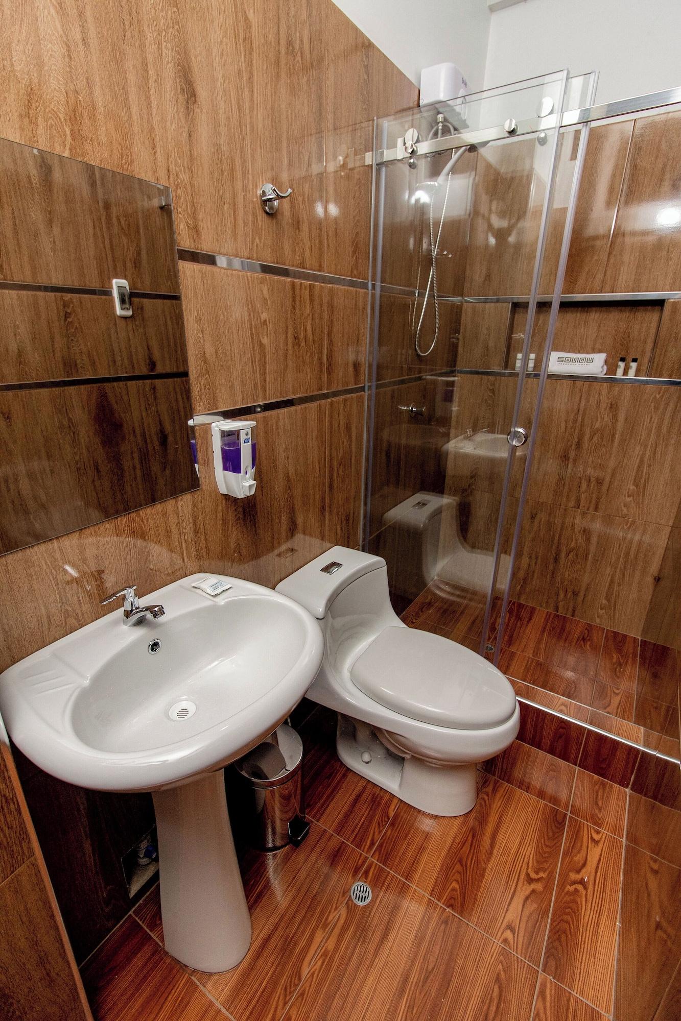 Equipamiento de Habitación SONQU TARAPOTO HOTEL