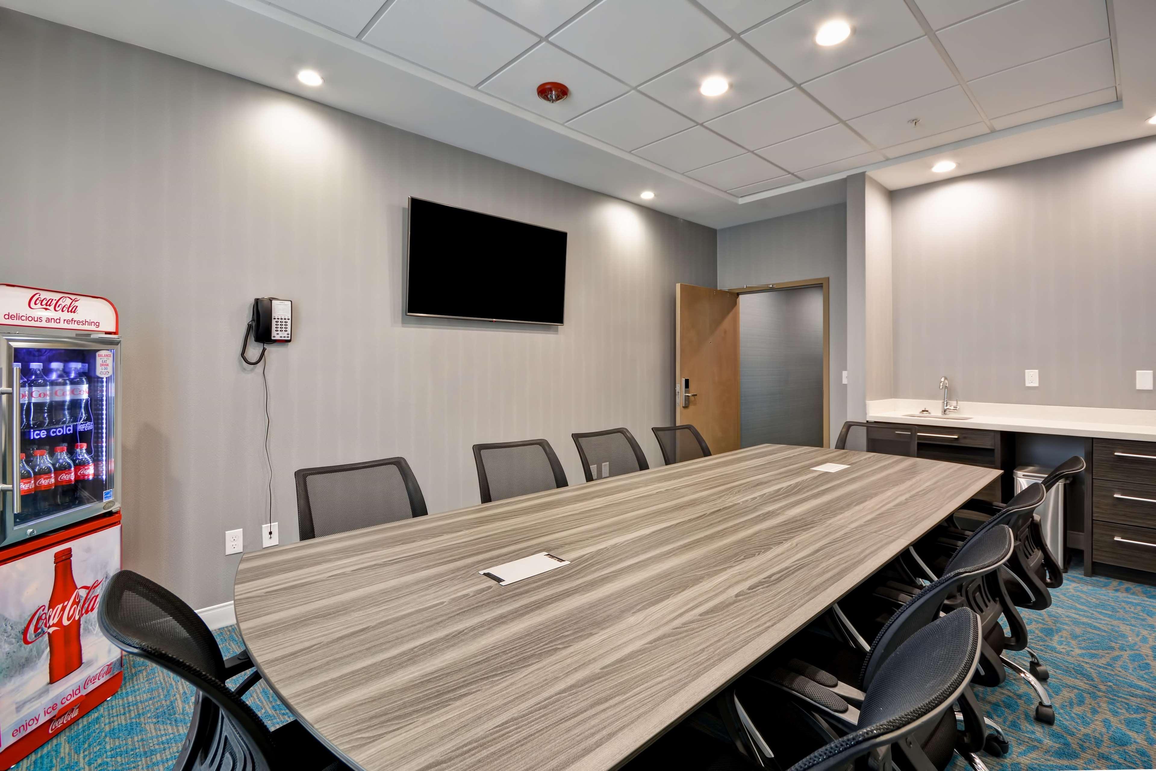 Centro de Negocios Home2 Suites By Hilton Jackson, Mi
