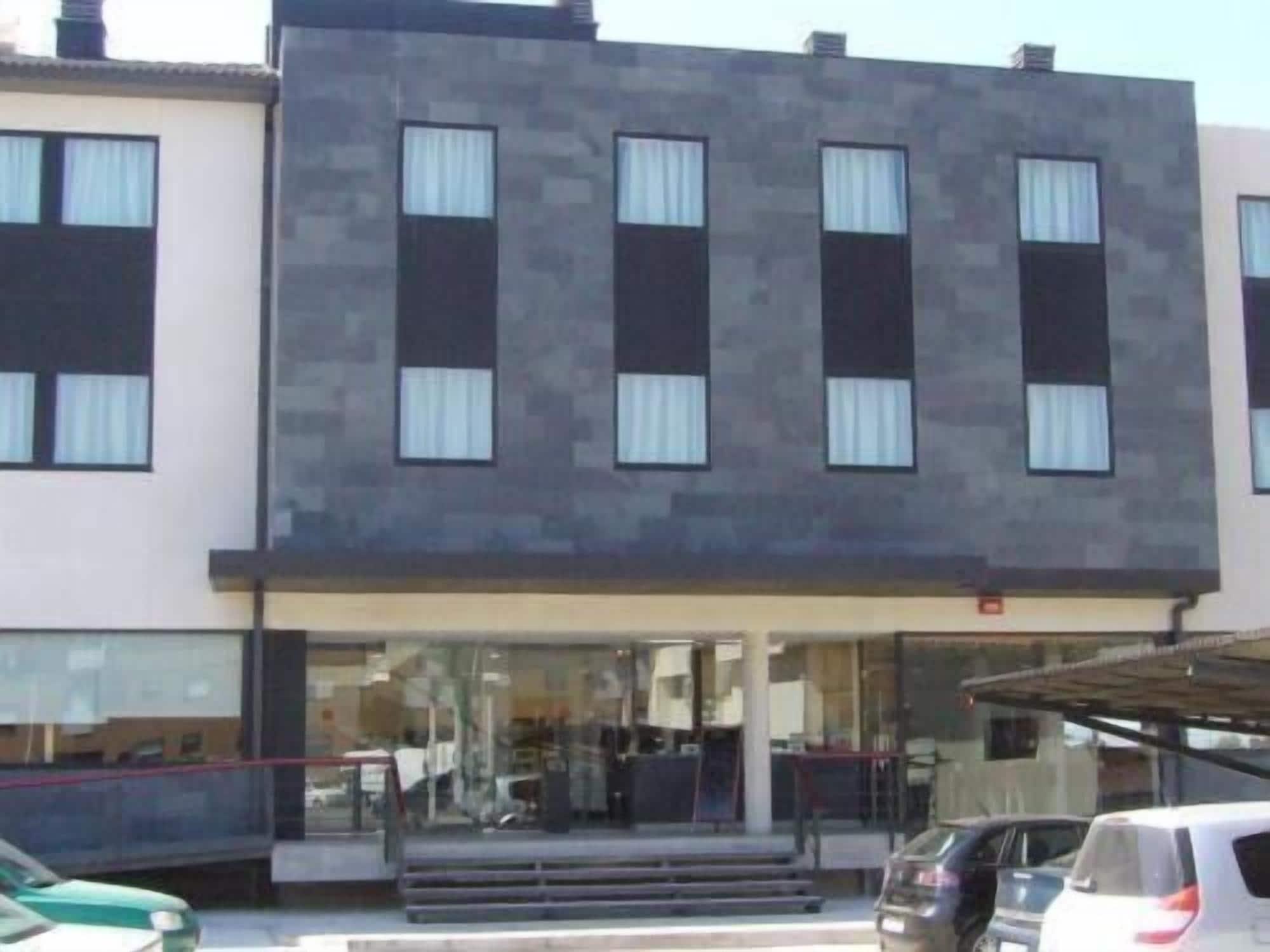 Vista Exterior Hotel Alfinden