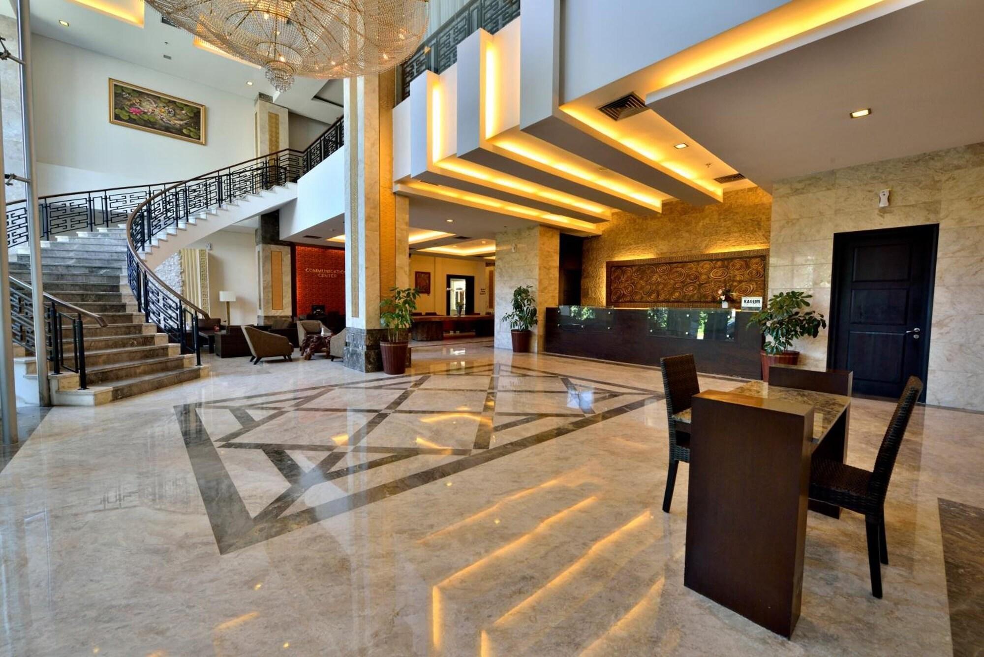 Vista Lobby Gino Feruci Kebonjati