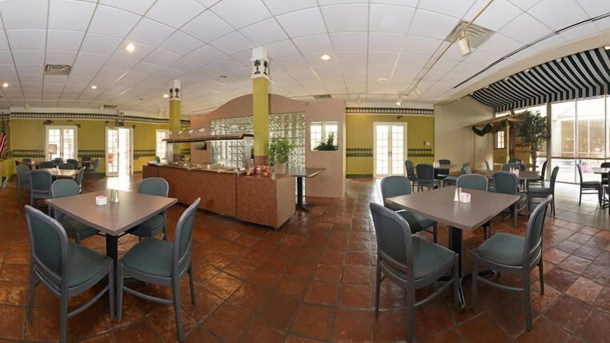 Restaurant Motel 6 La Place, LA