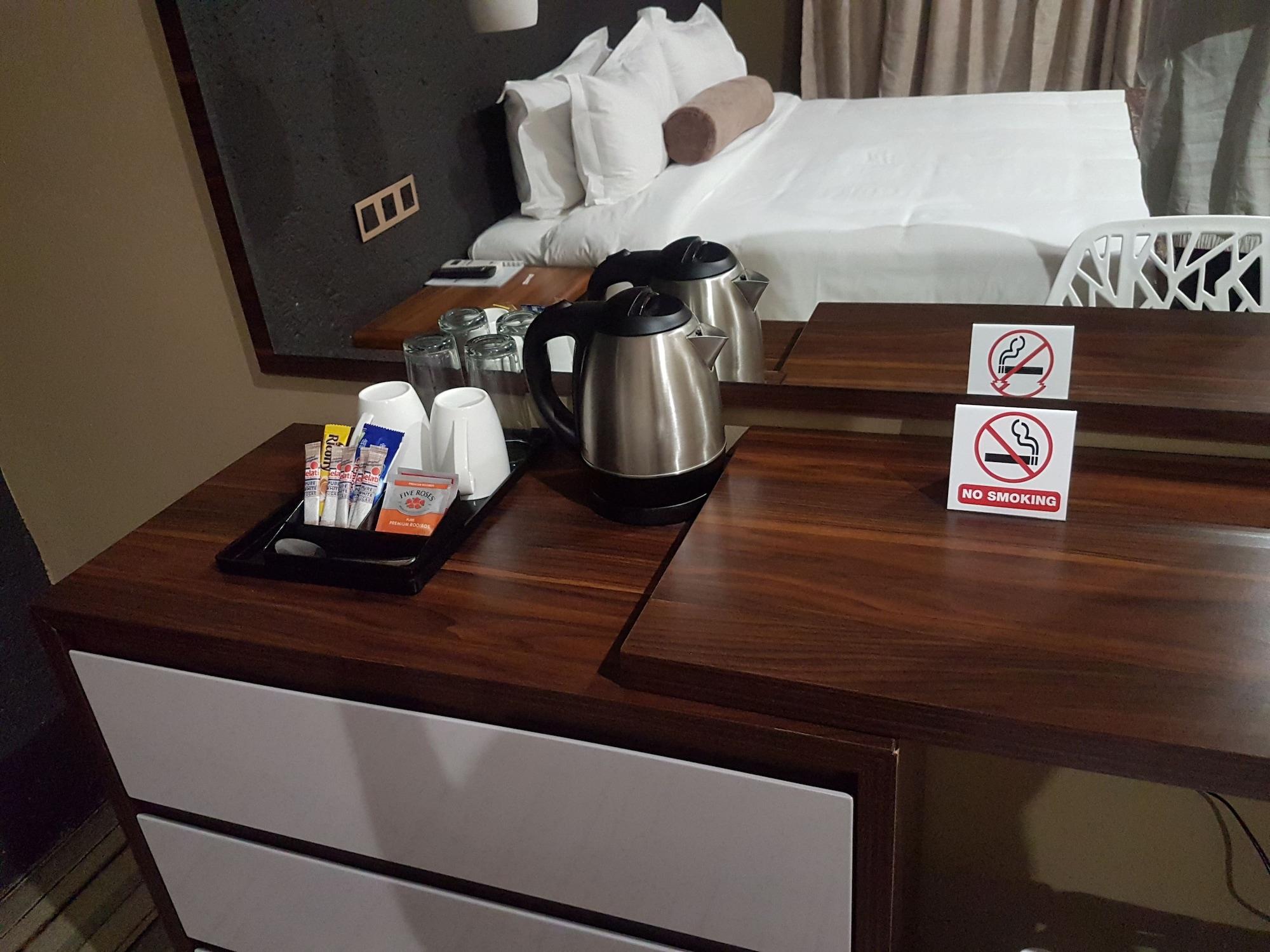 Set de Habitación La Signature Guest House