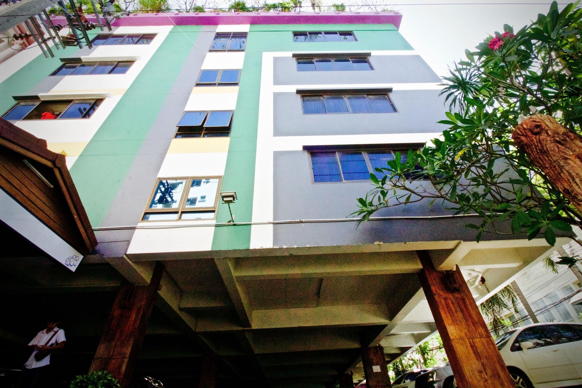 Vista Exterior Kaya Place