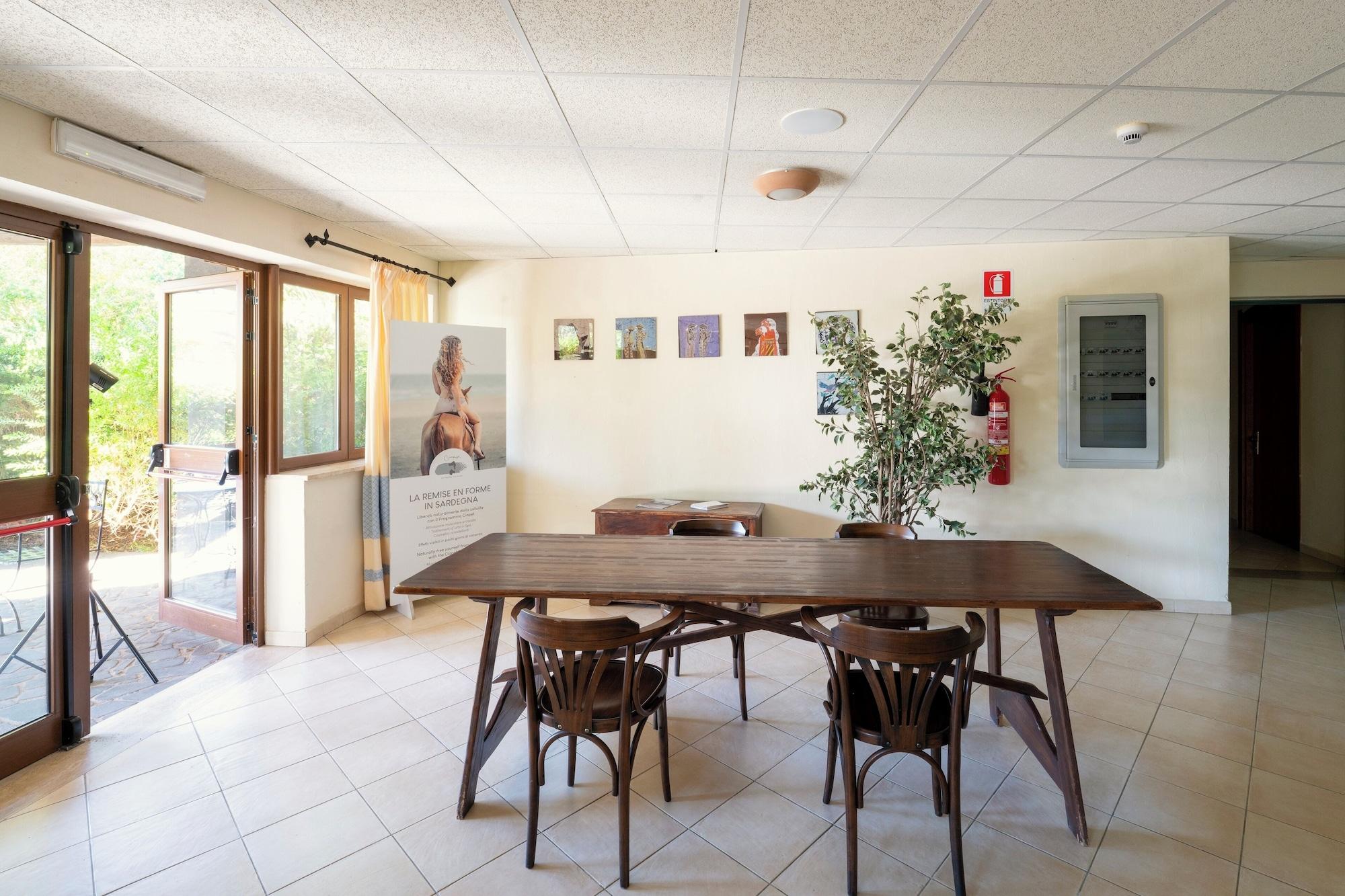 Vista Lobby Hotel Medar with pool in Arborea