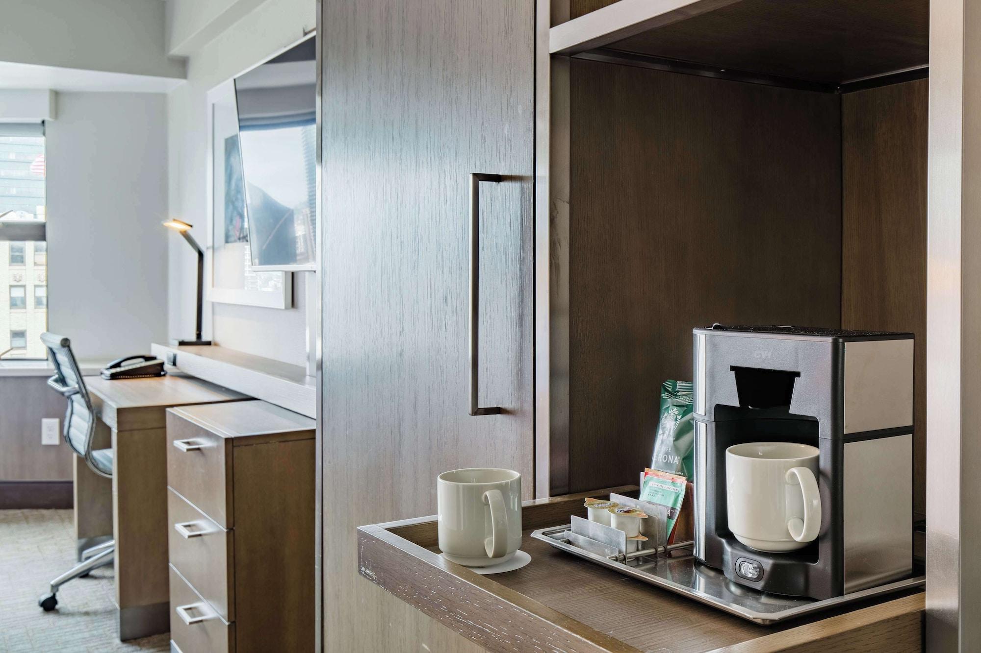 Set de Habitación Coast Seattle Downtown Hotel by APA