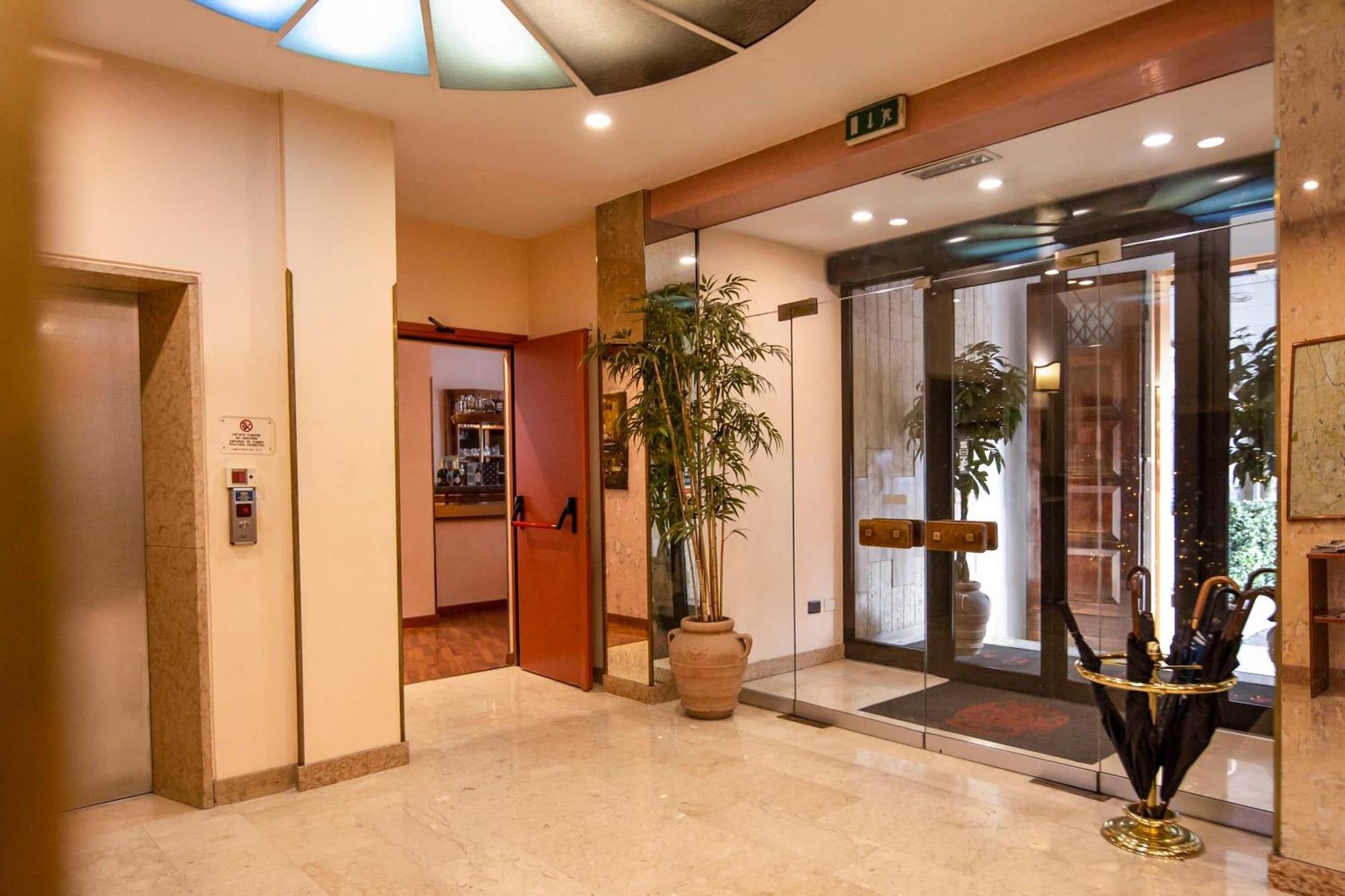 Vista Lobby Hotel Estense