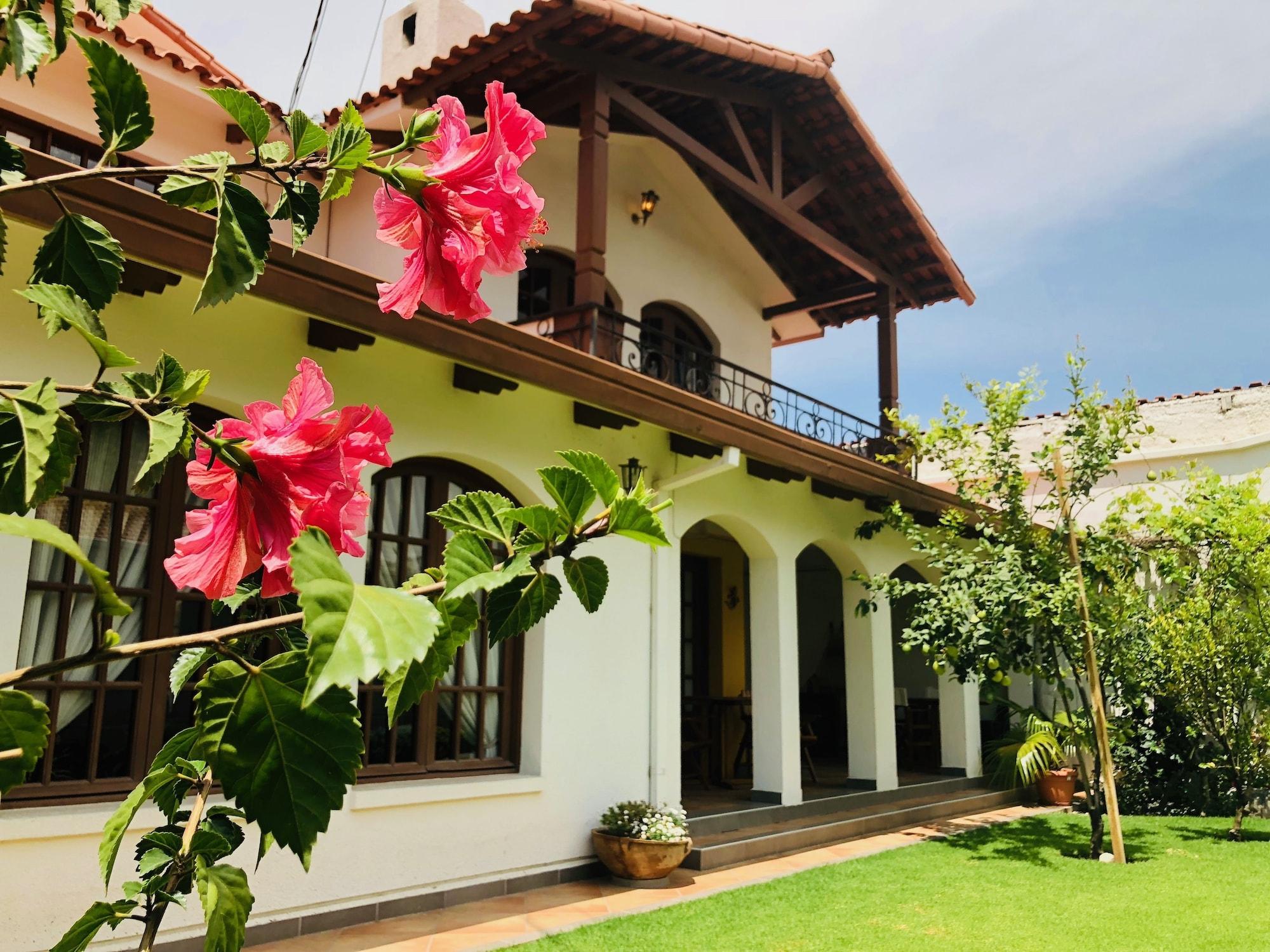 Vista Exterior Hotel Boutique La Casa de Margarita
