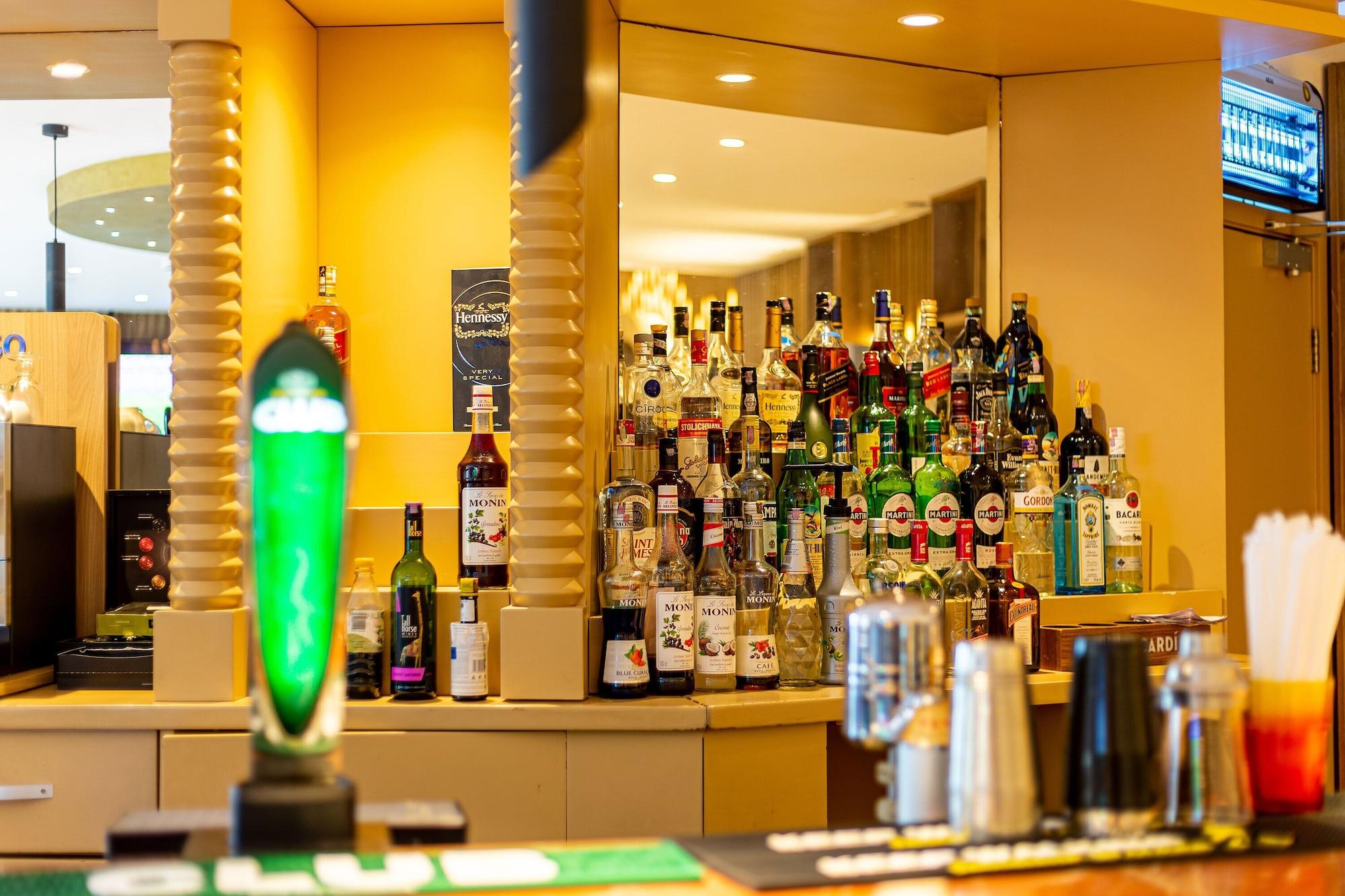 Bar/Salón Lancaster Kumasi City