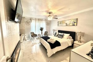 Alquiler Vacacional - Modern Heater pool house tampa. Close to the park and zoo