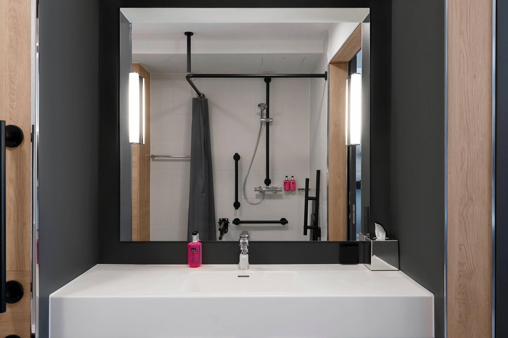 Equipamiento de Habitación Moxy Milton Keynes