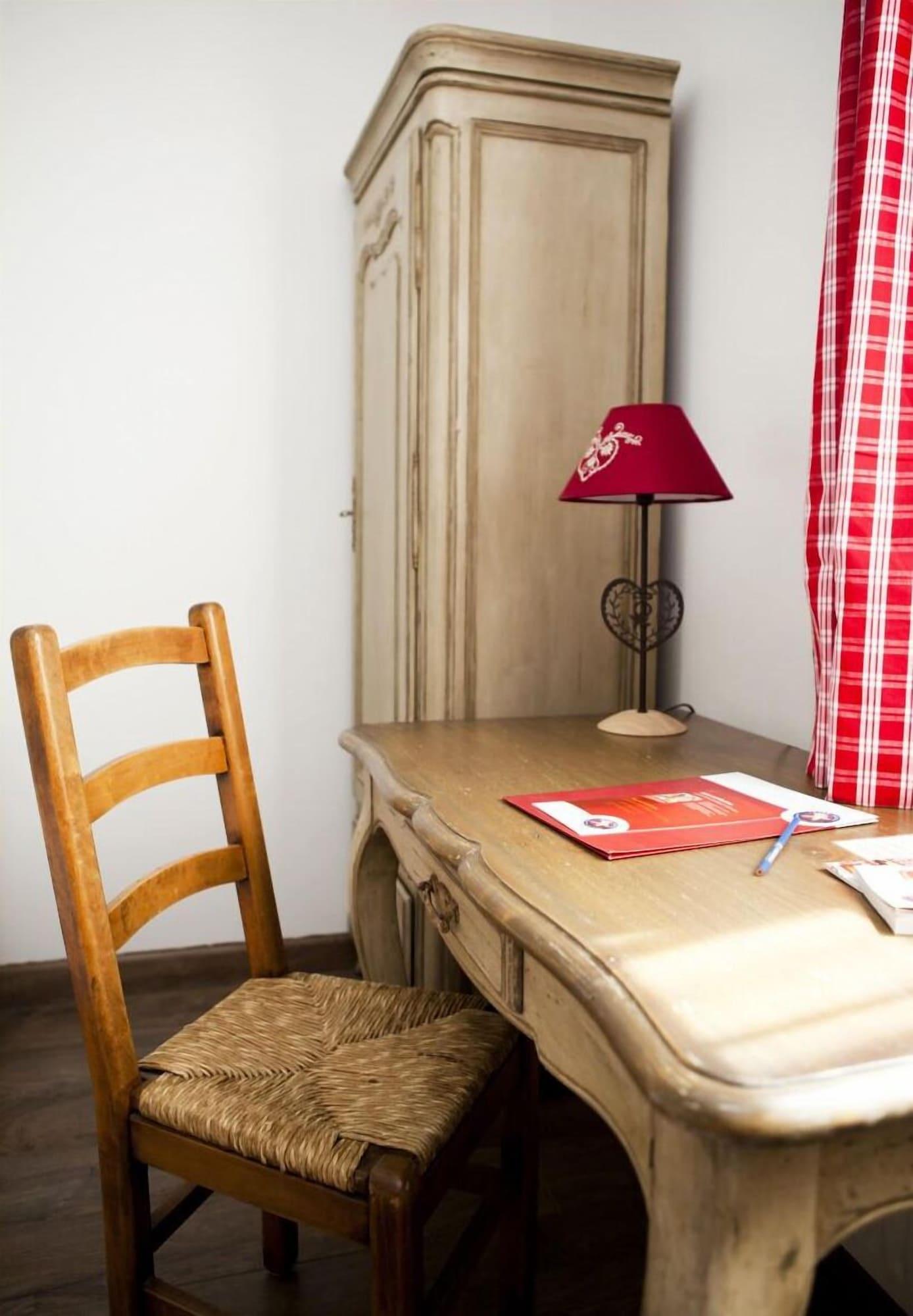 Set de Habitación The Originals Boutique, Hôtel La Ferme du Pape, Eguisheim