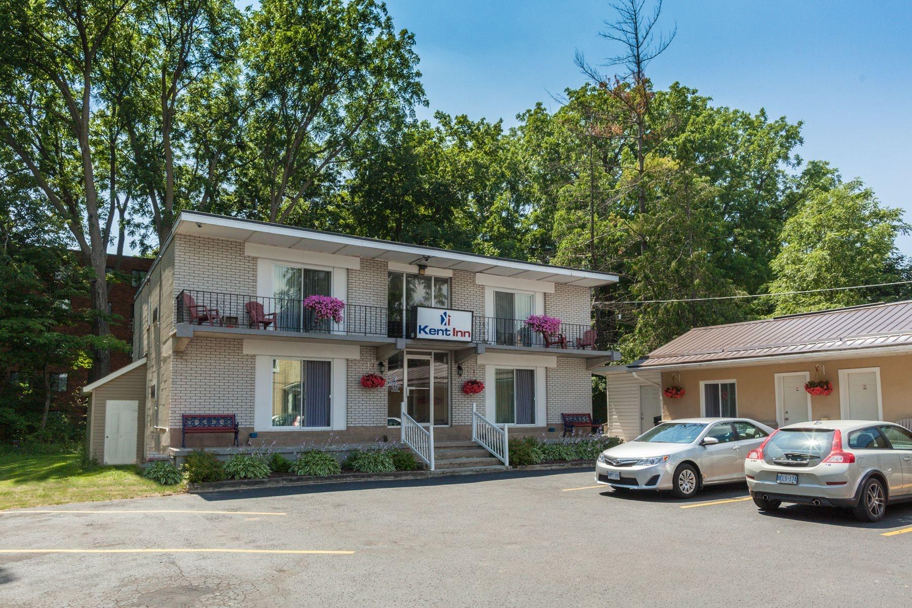 Vista Exterior Kent Inn