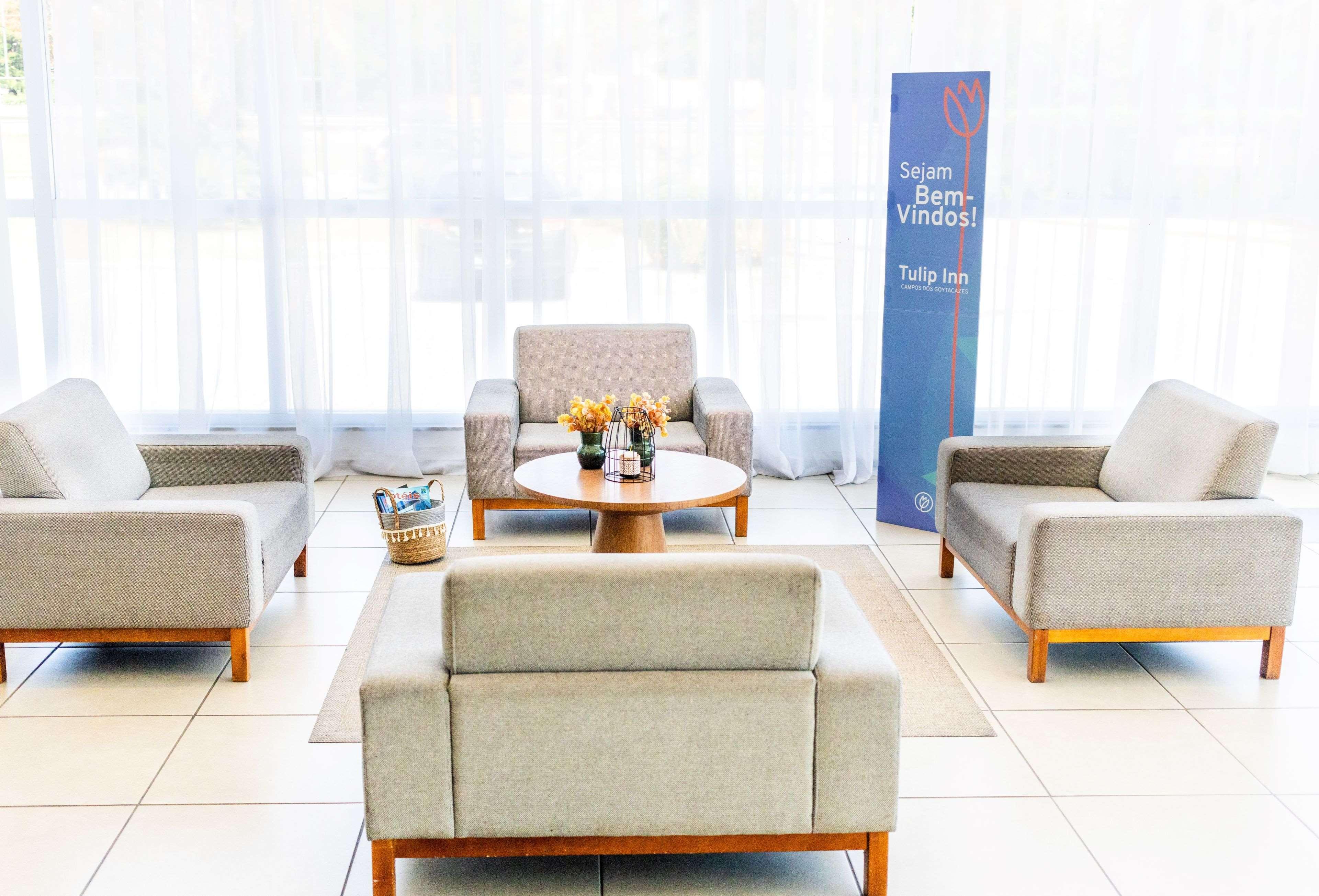 Vista Lobby Tulip Inn Campos de Goytacazes
