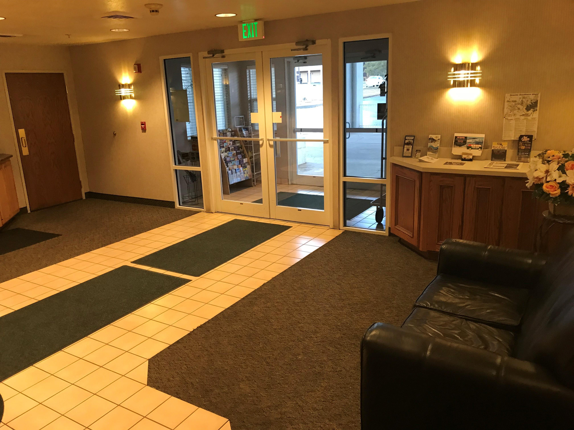 Vista Lobby Americas Best Value Inn Cedar City