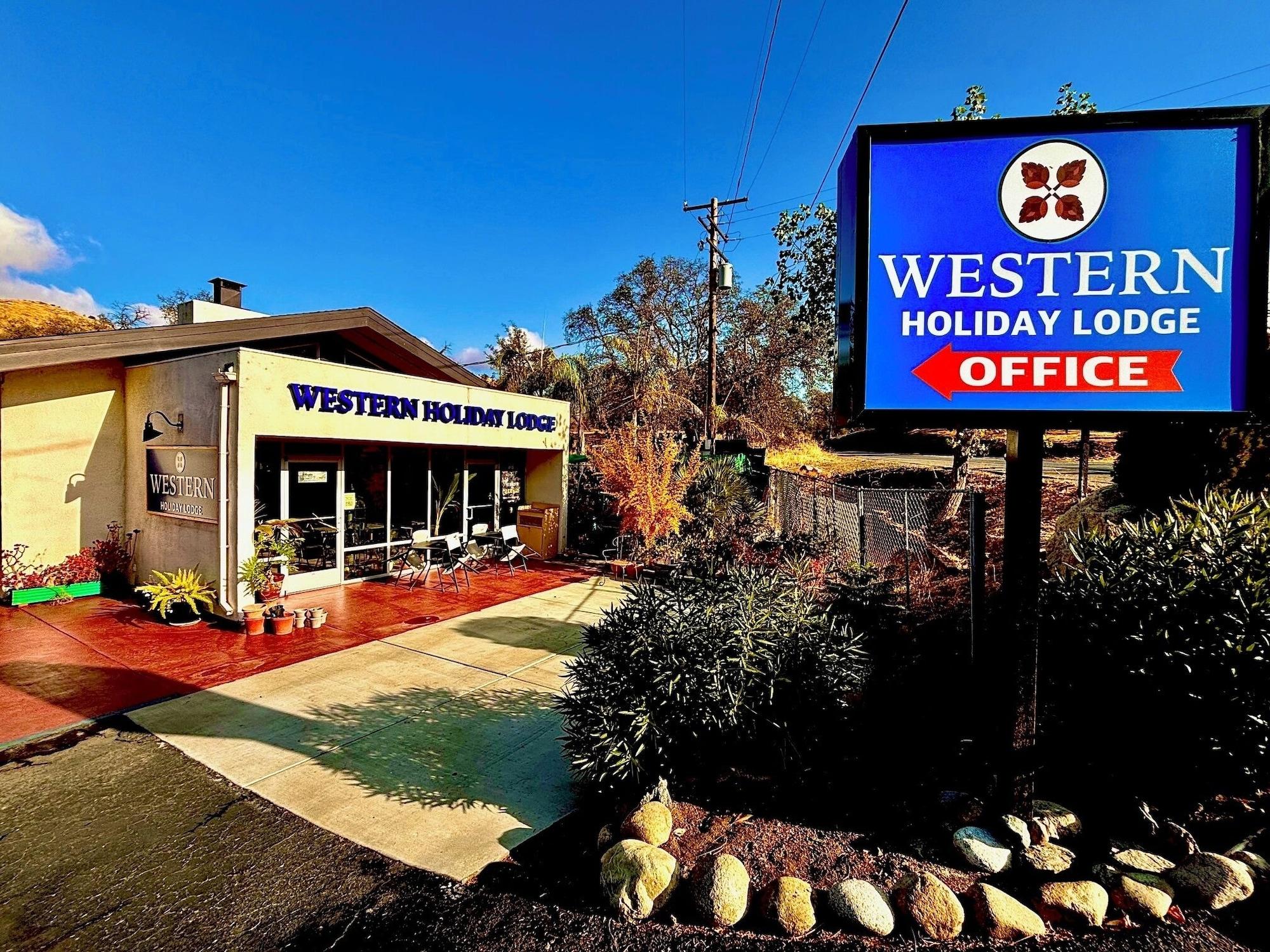 Vista Exterior Western Holiday Lodge Three Rivers
