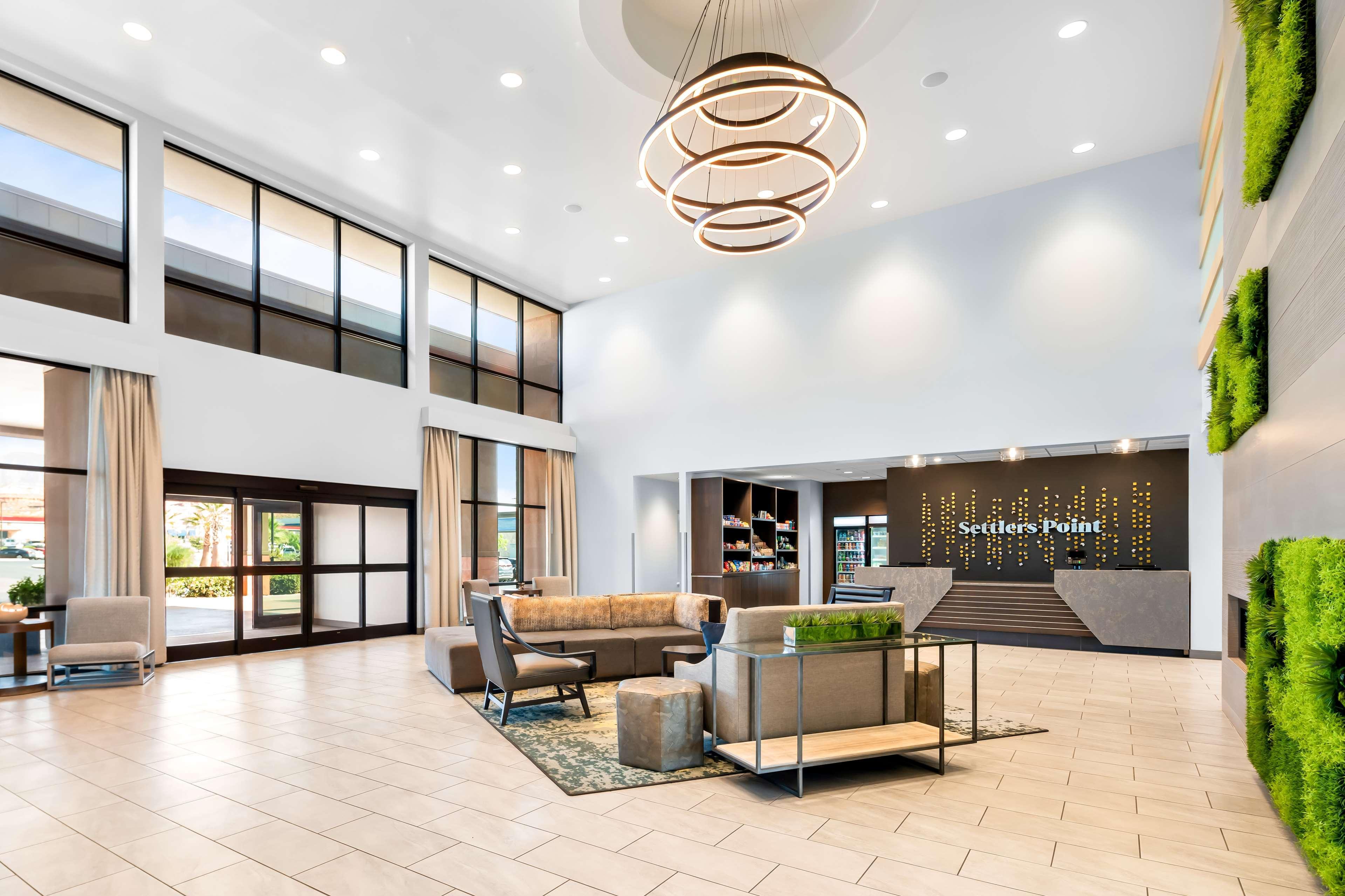 Vista Lobby Best Western Plus Settlers Point