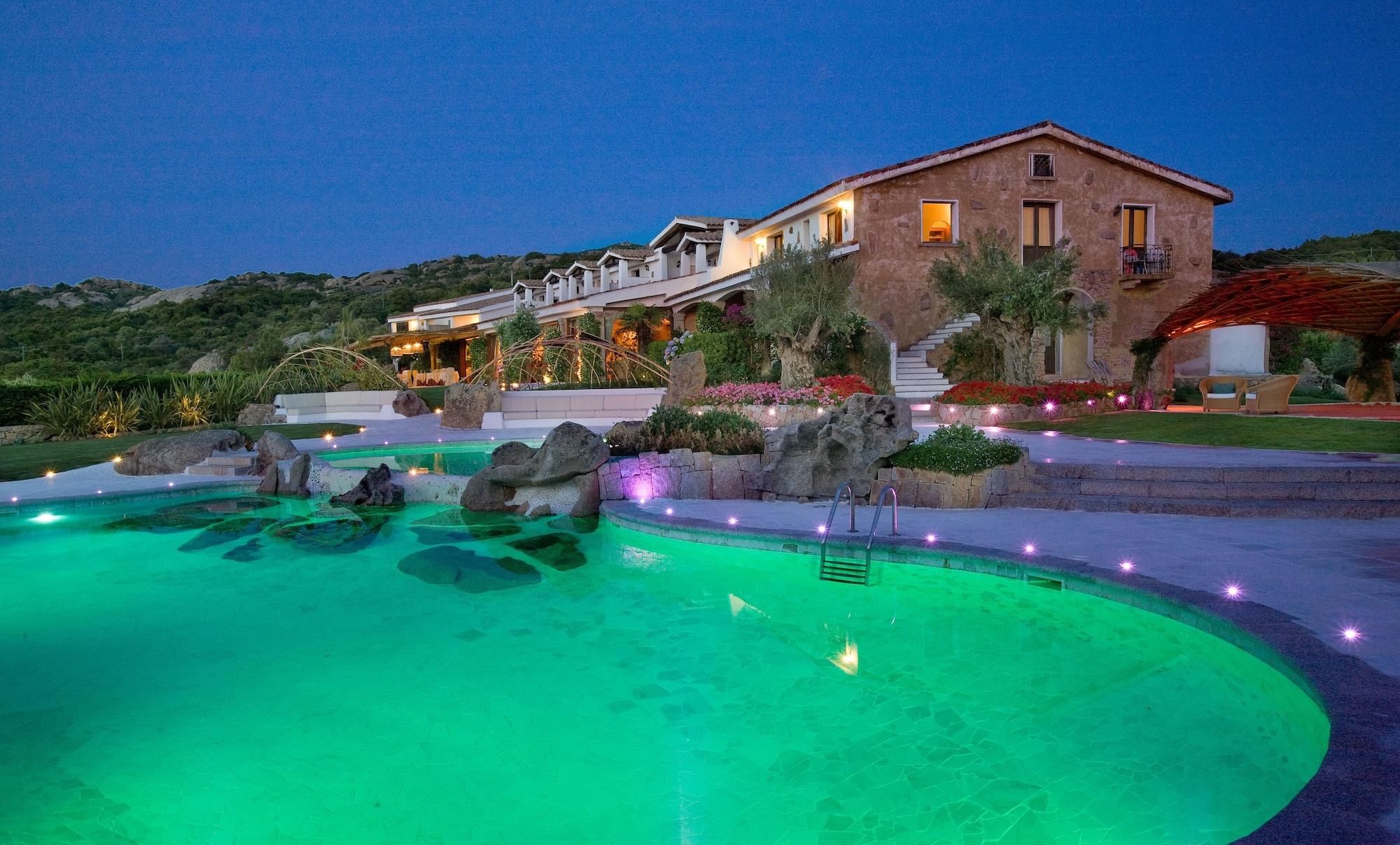 Vista Exterior Hotel Pulicinu