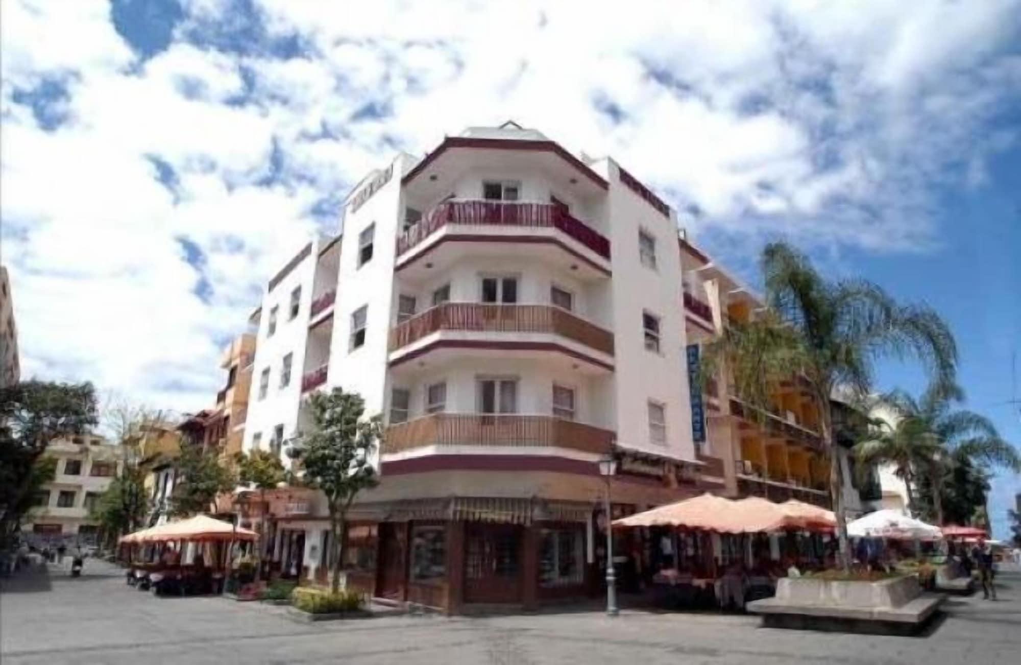 Varios Hotel Maga