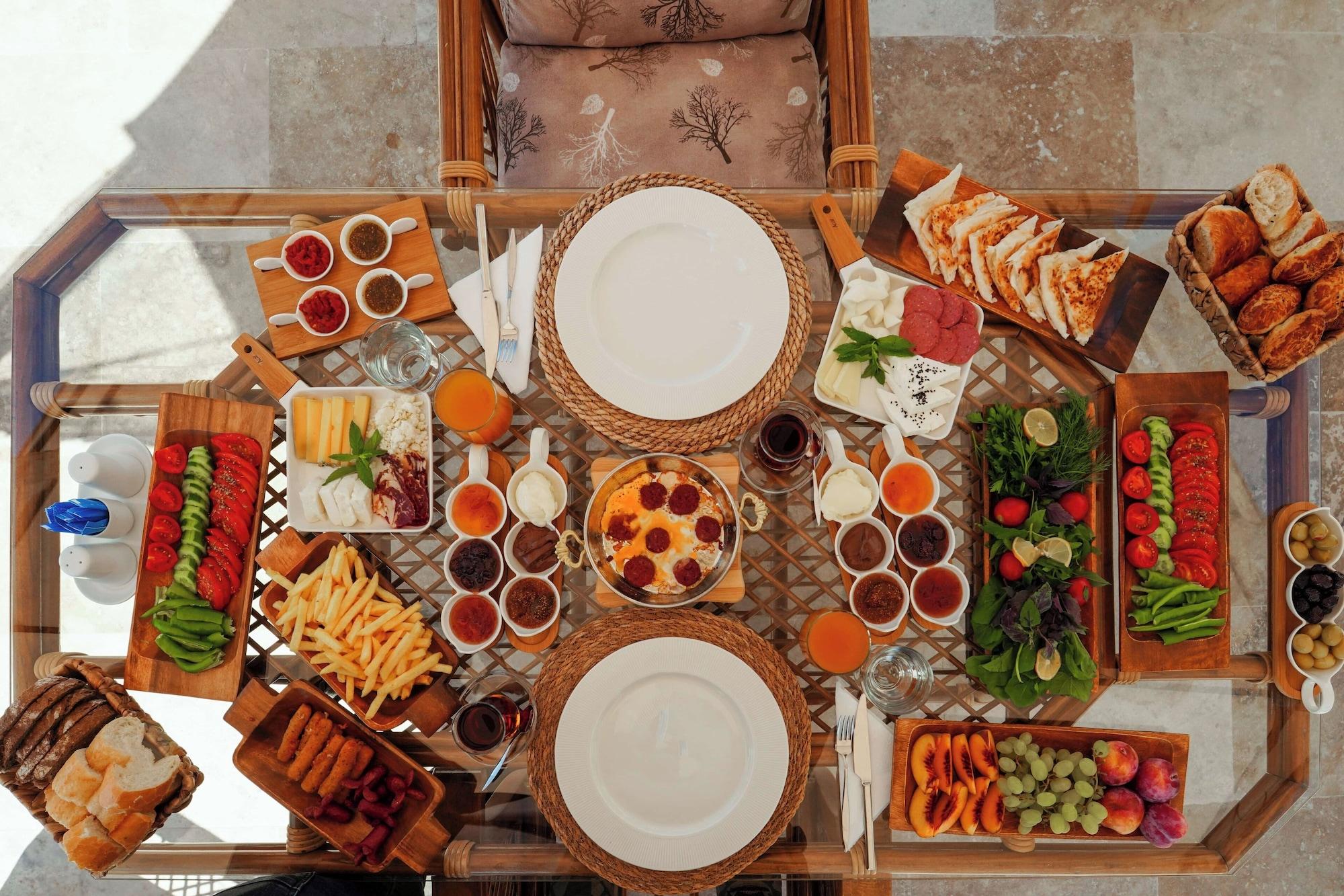 Restaurant Latona Stone Palace