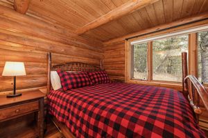 Alquiler Vacacional - Jackson Hole Cabin on 4+ wooded acres in Wilson, WY