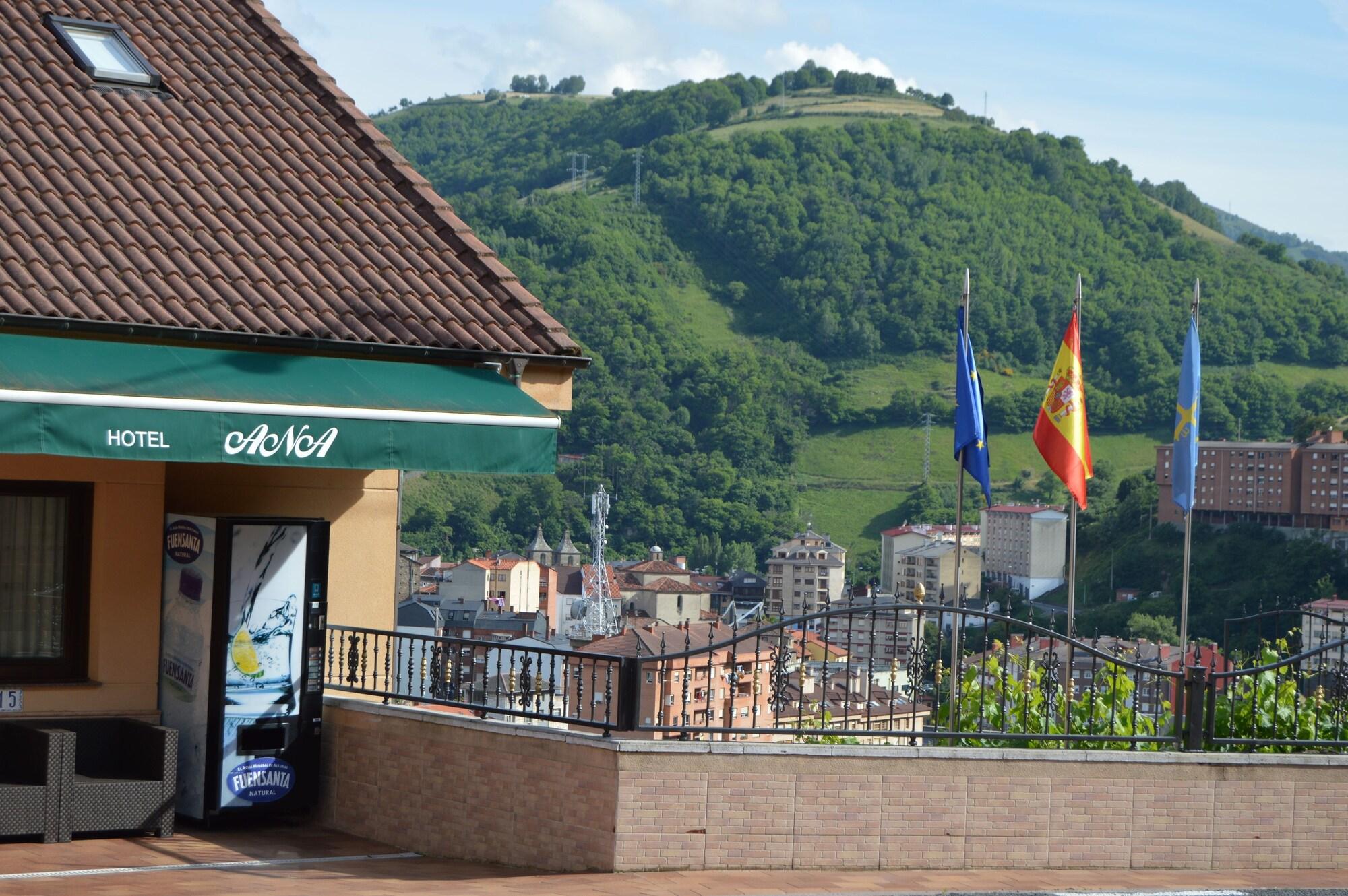Varios Hotel Alina