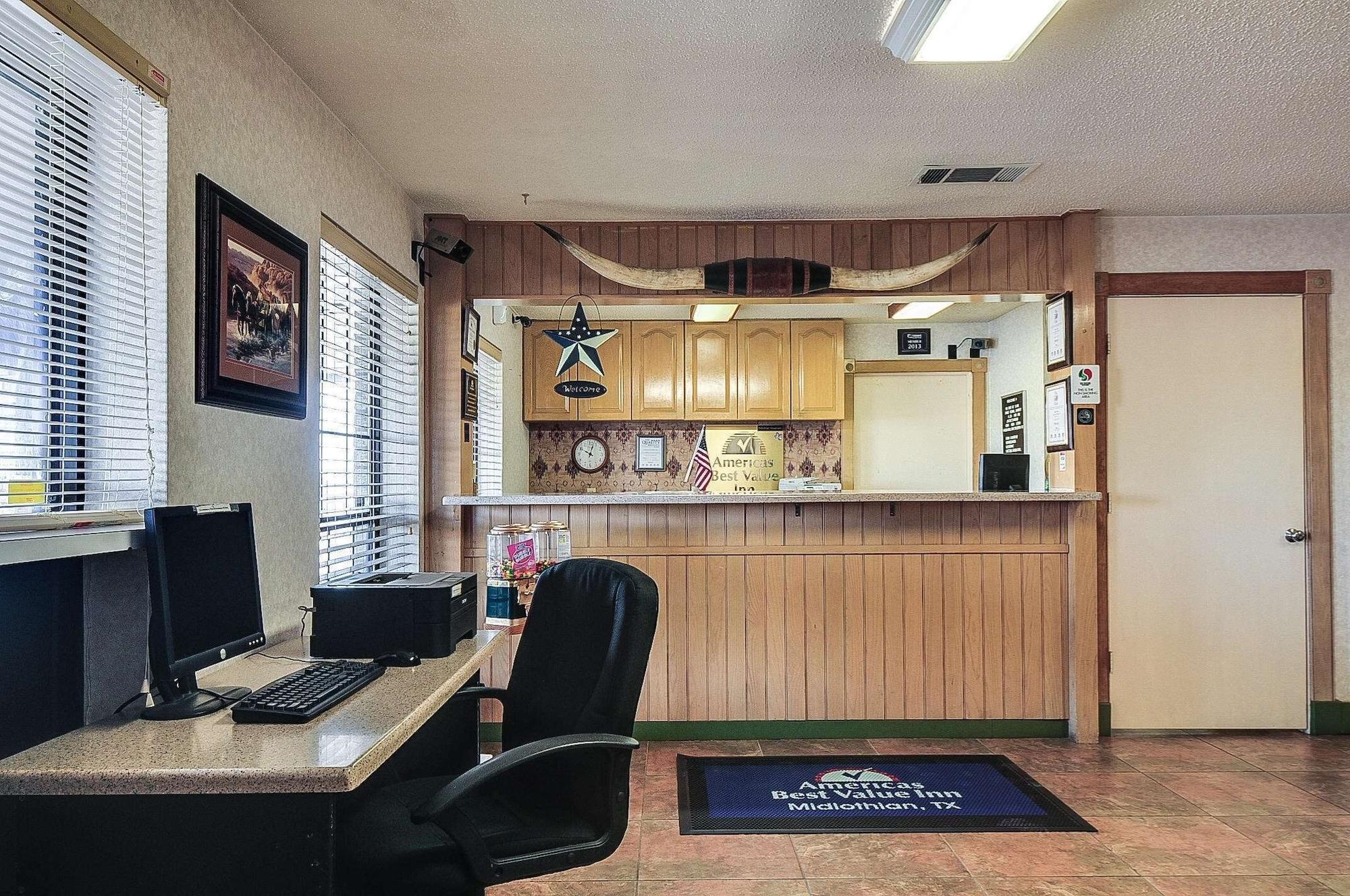 Vista Lobby Americas Best Value Inn Midlothian Cedar Hill