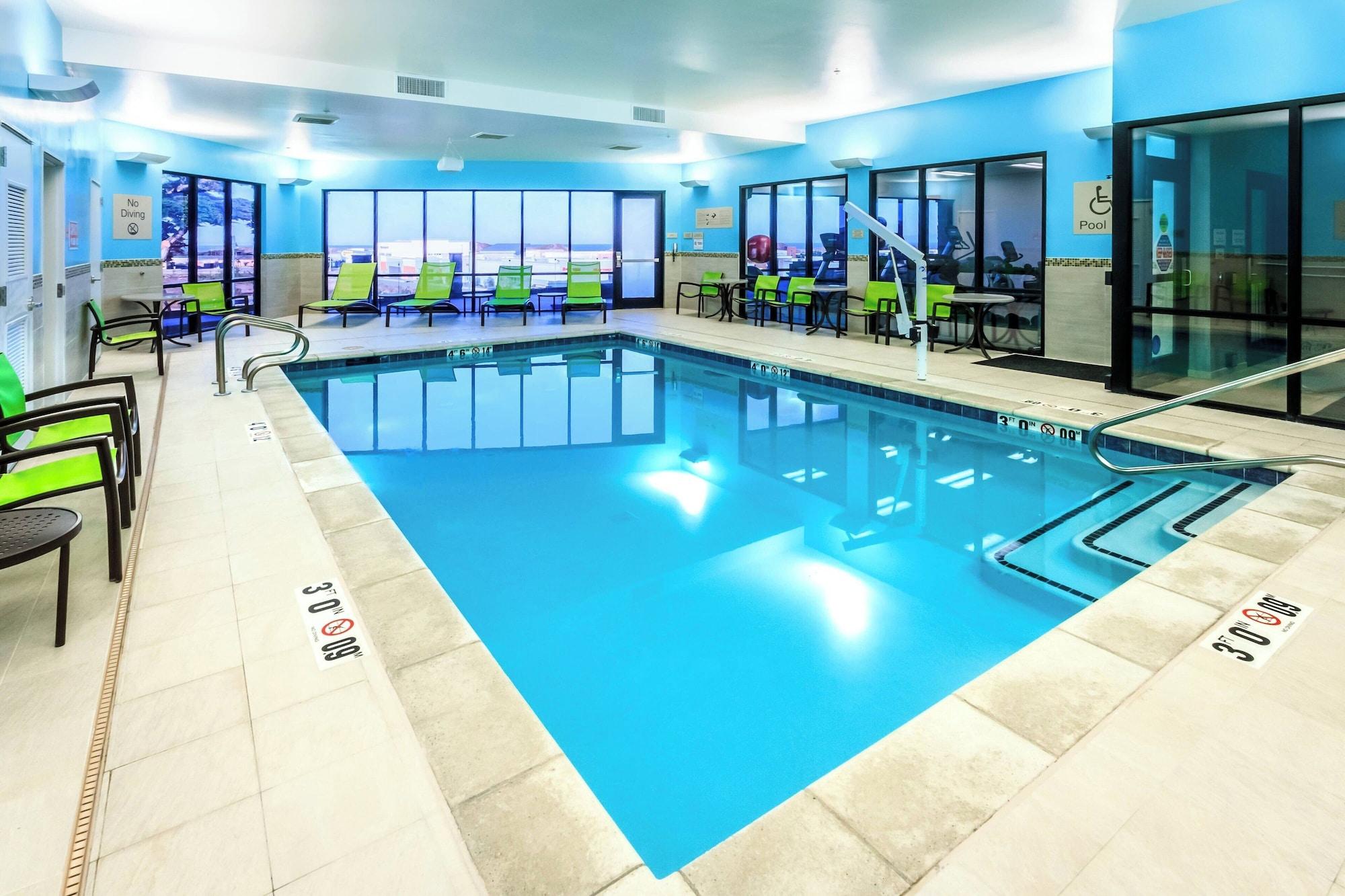 Vista Piscina SpringHill Suites by Marriott The Dunes On Monterey Bay