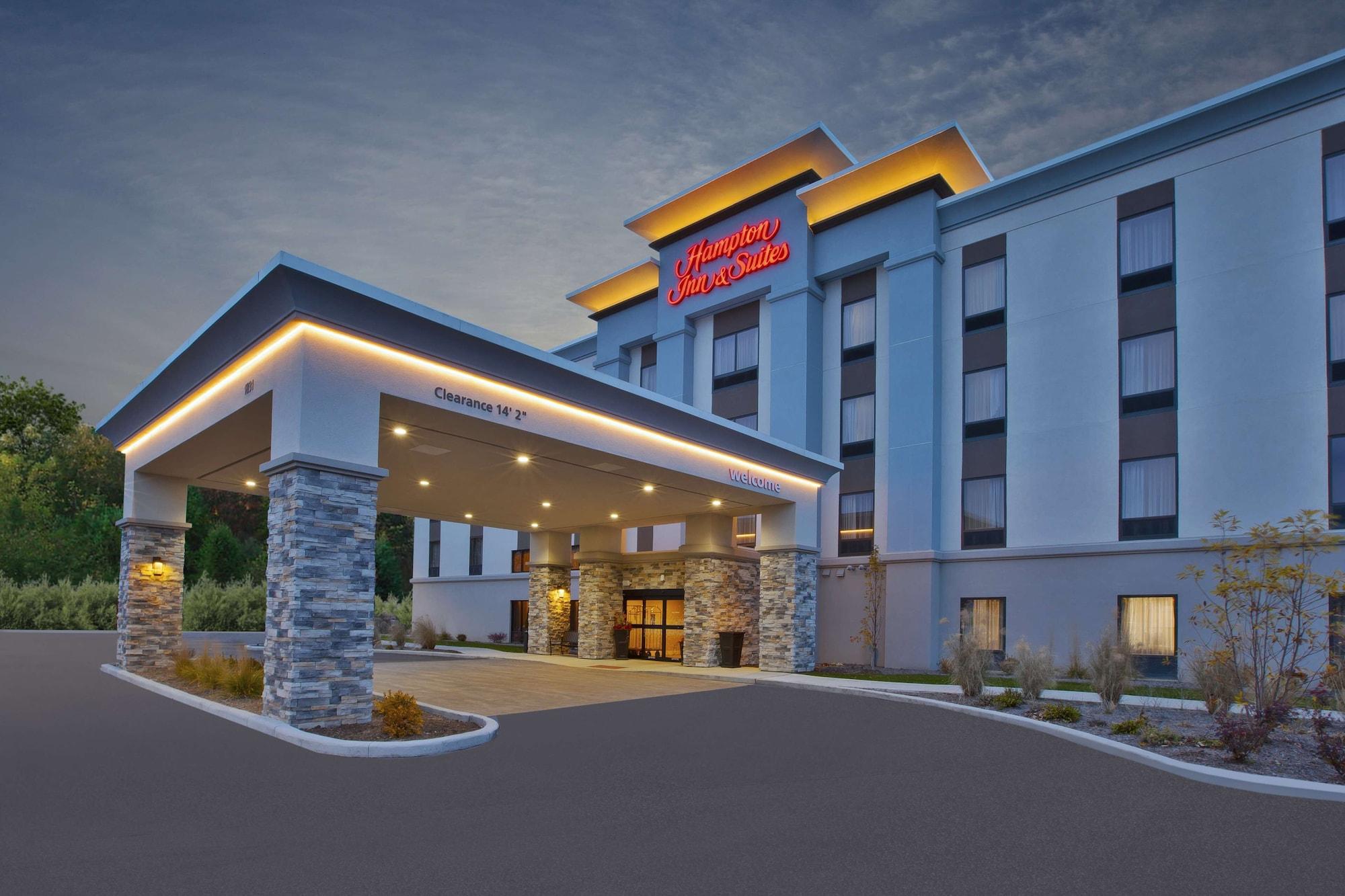 Vista Exterior Hampton Inn & Suites Alliance