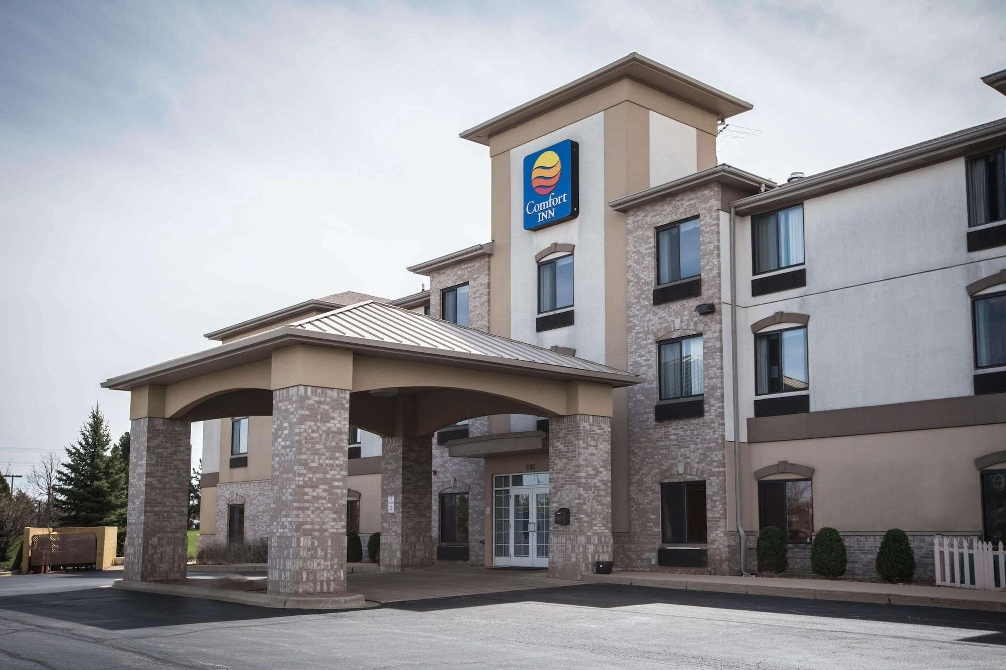 Vista Exterior Comfort Inn Crystal Lake - Algonquin