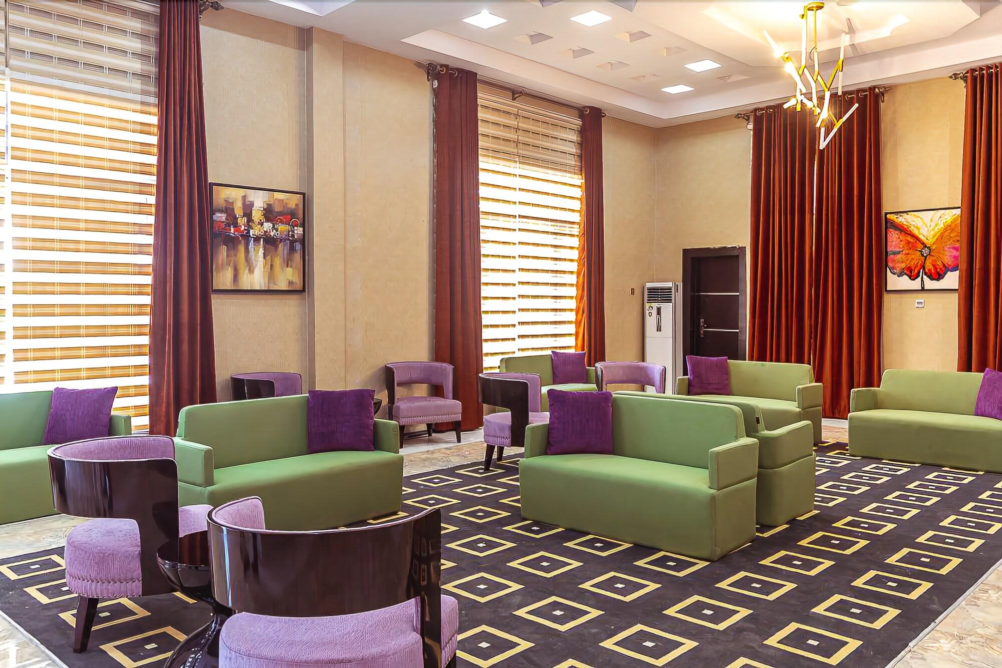 Vista Lobby Royal Spring Palm Hotel & Apartment