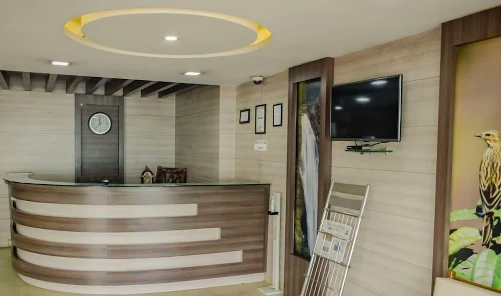 Varios Hotel Preethi Palace