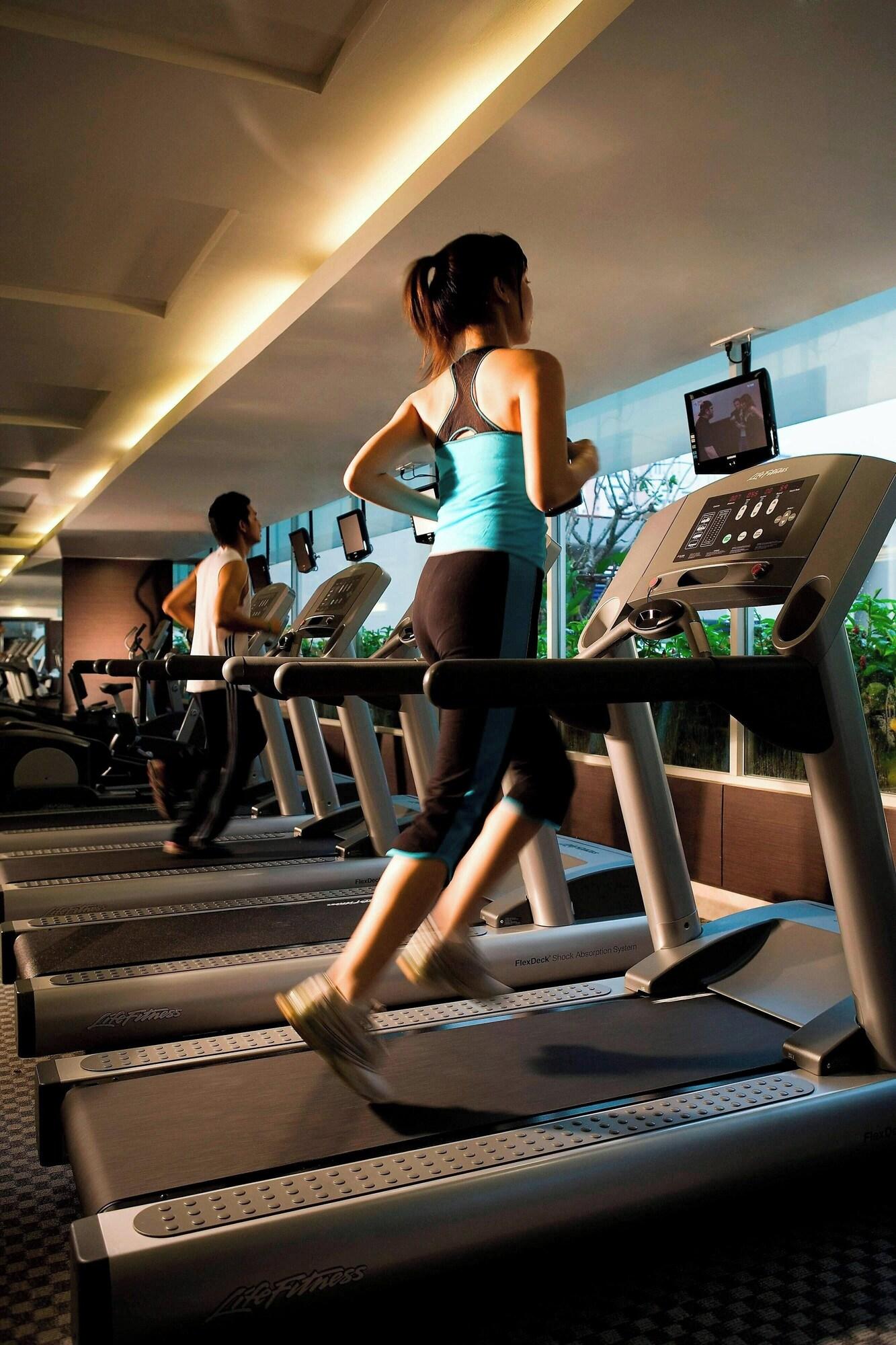 Gimnasio Courtyard by Marriott Bangkok