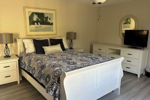 Alquiler Vacacional - Beautiful Townhome with private patio / swimming pool and pet friendly !