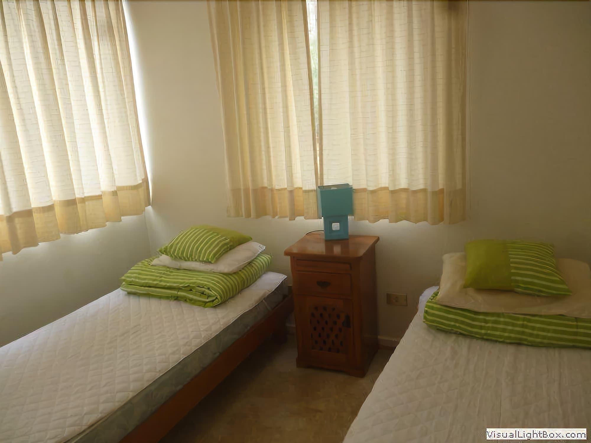 Habitación Depto Bosques del Tabo 1033
