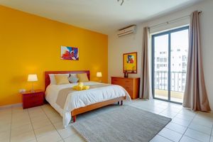 Alquiler Vacacional - Valletta and Harbour Views Apartment in Central Sliema